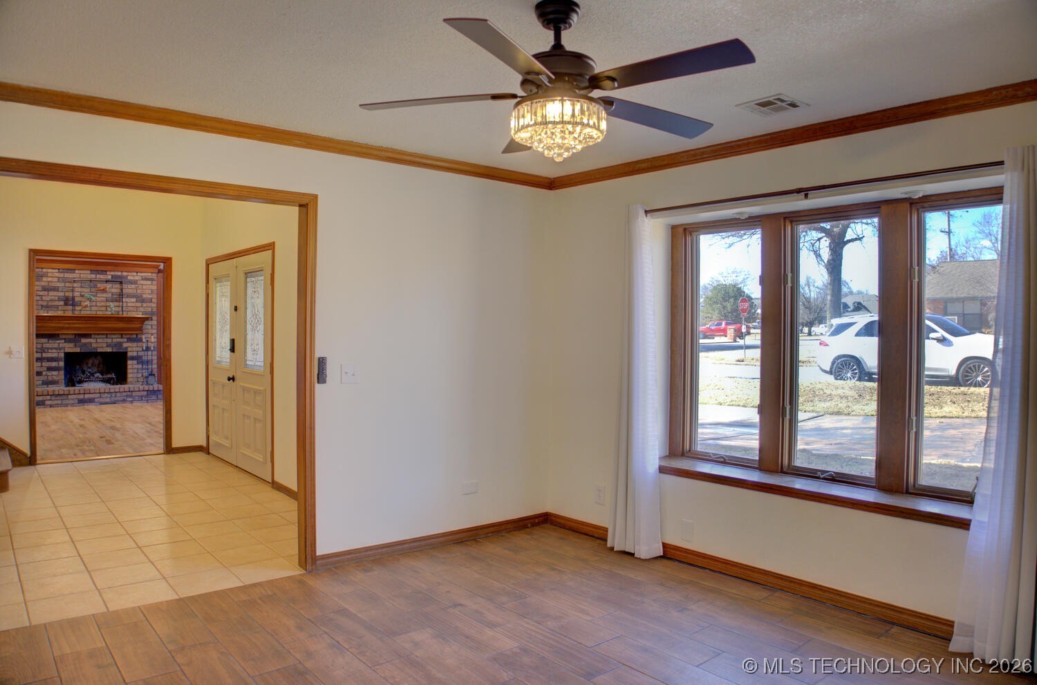 8637 S 73rd East Avenue Property Photo 9