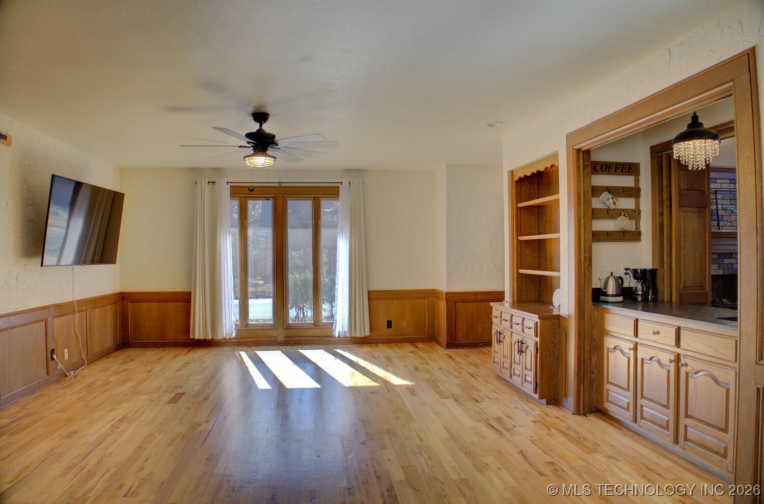 8637 S 73rd East Avenue Property Photo 17