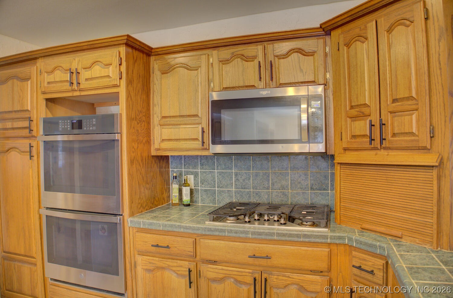 8637 S 73rd East Avenue Property Photo 30