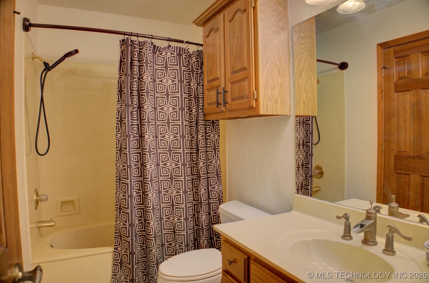 8637 S 73rd East Avenue Property Photo 44