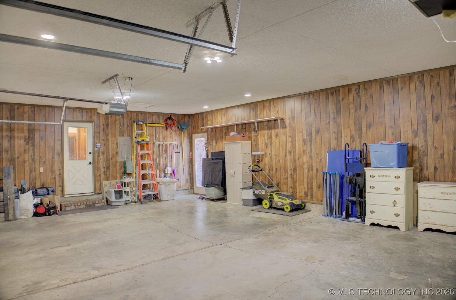 8637 S 73rd East Avenue Property Photo 60