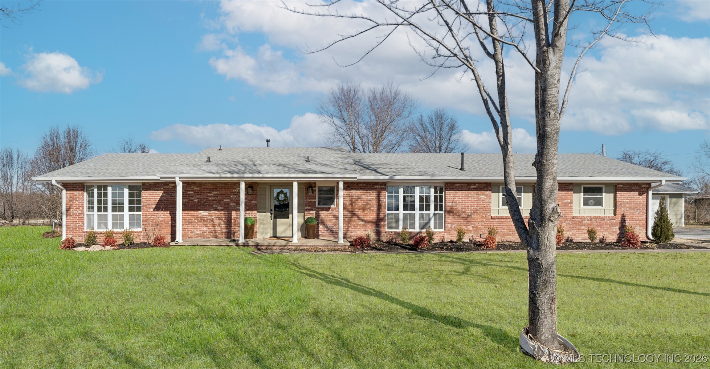 15303 E 440 Road Property Photo 1