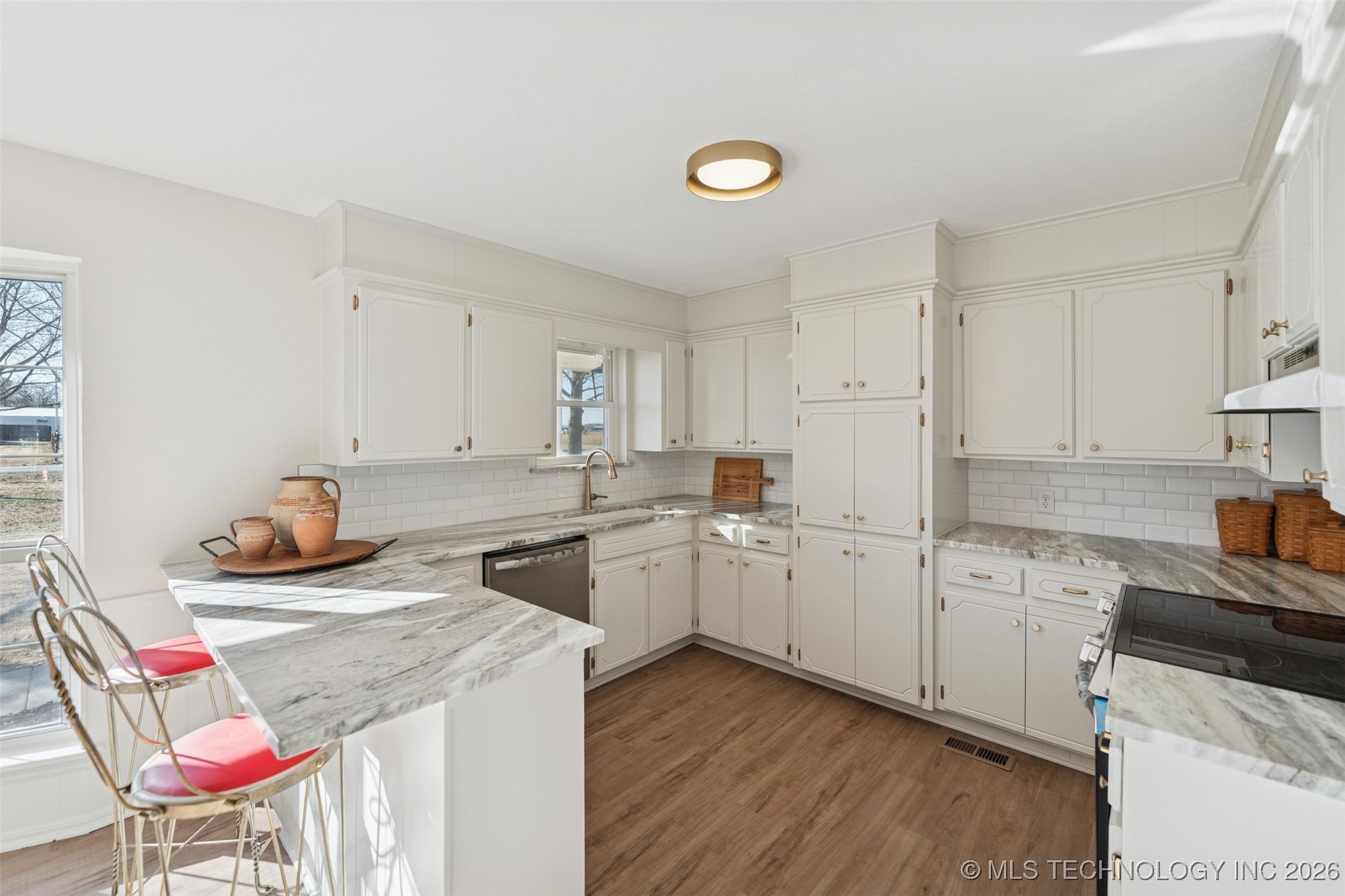 15303 E 440 Road Property Photo 16