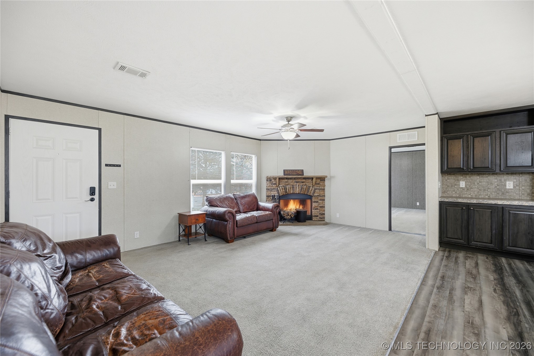 961 Terrace Drive Property Photo 3