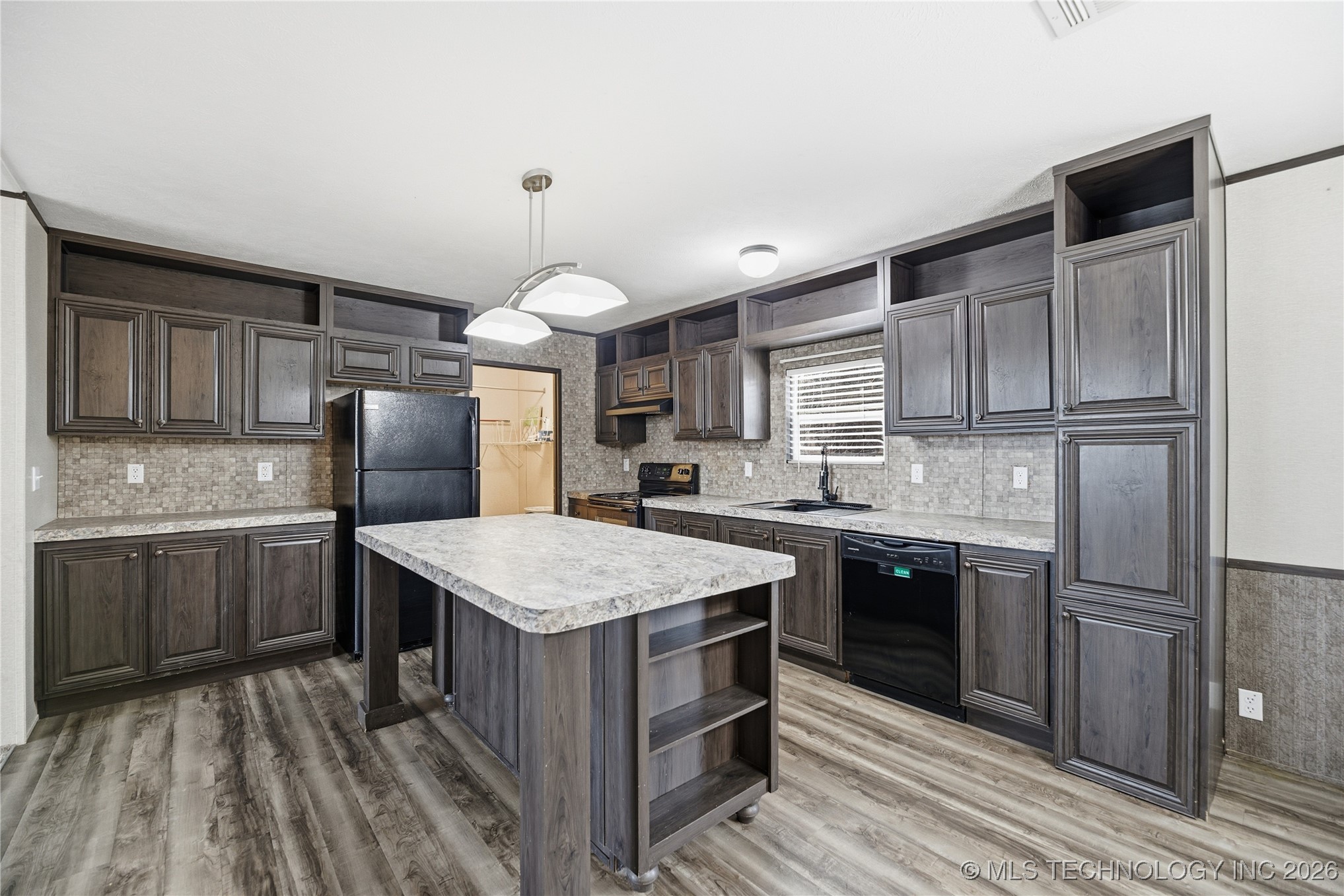 961 Terrace Drive Property Photo 6