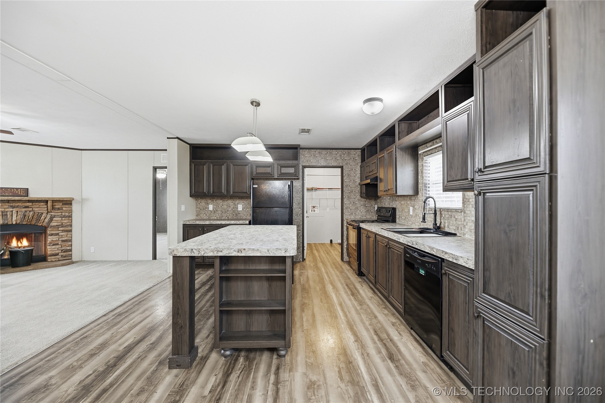 961 Terrace Drive Property Photo 7