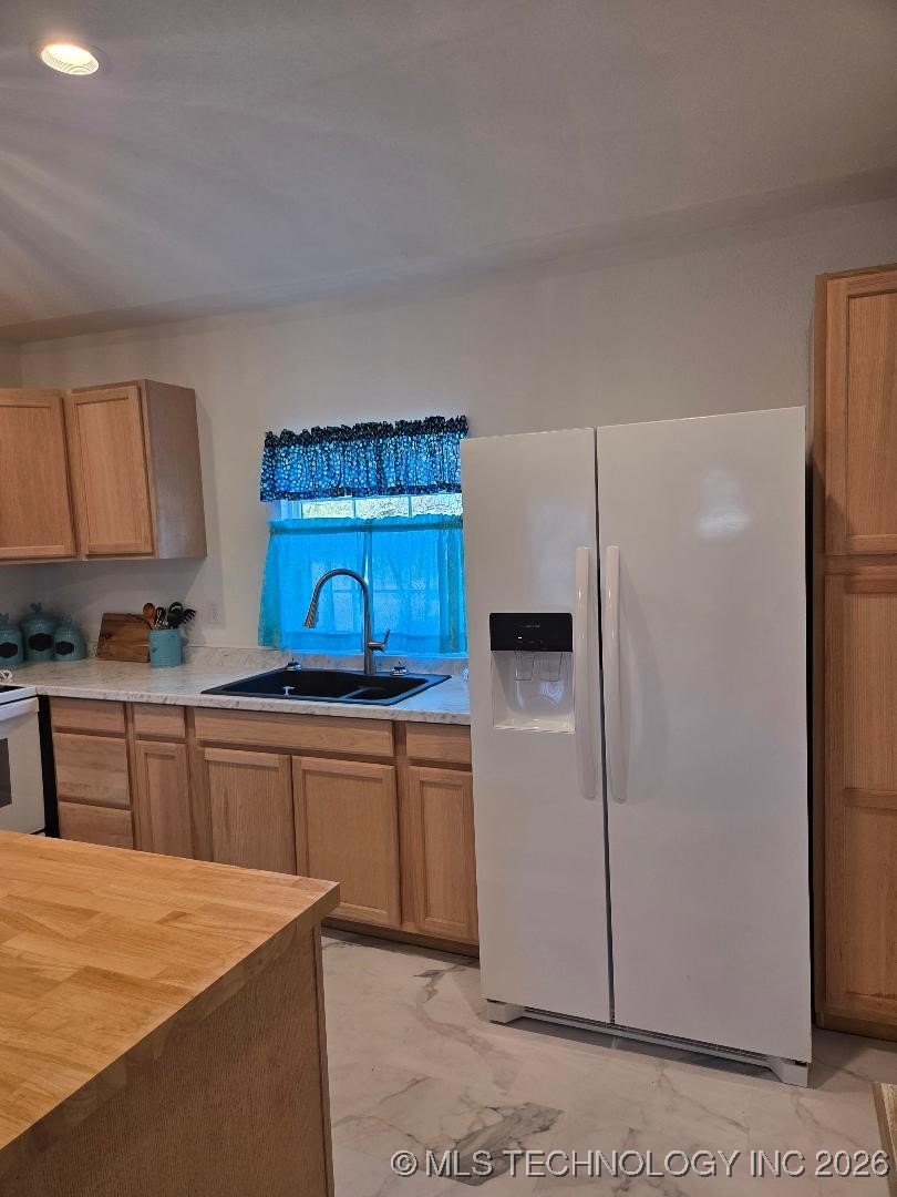 802 W Adams Avenue Property Photo 11