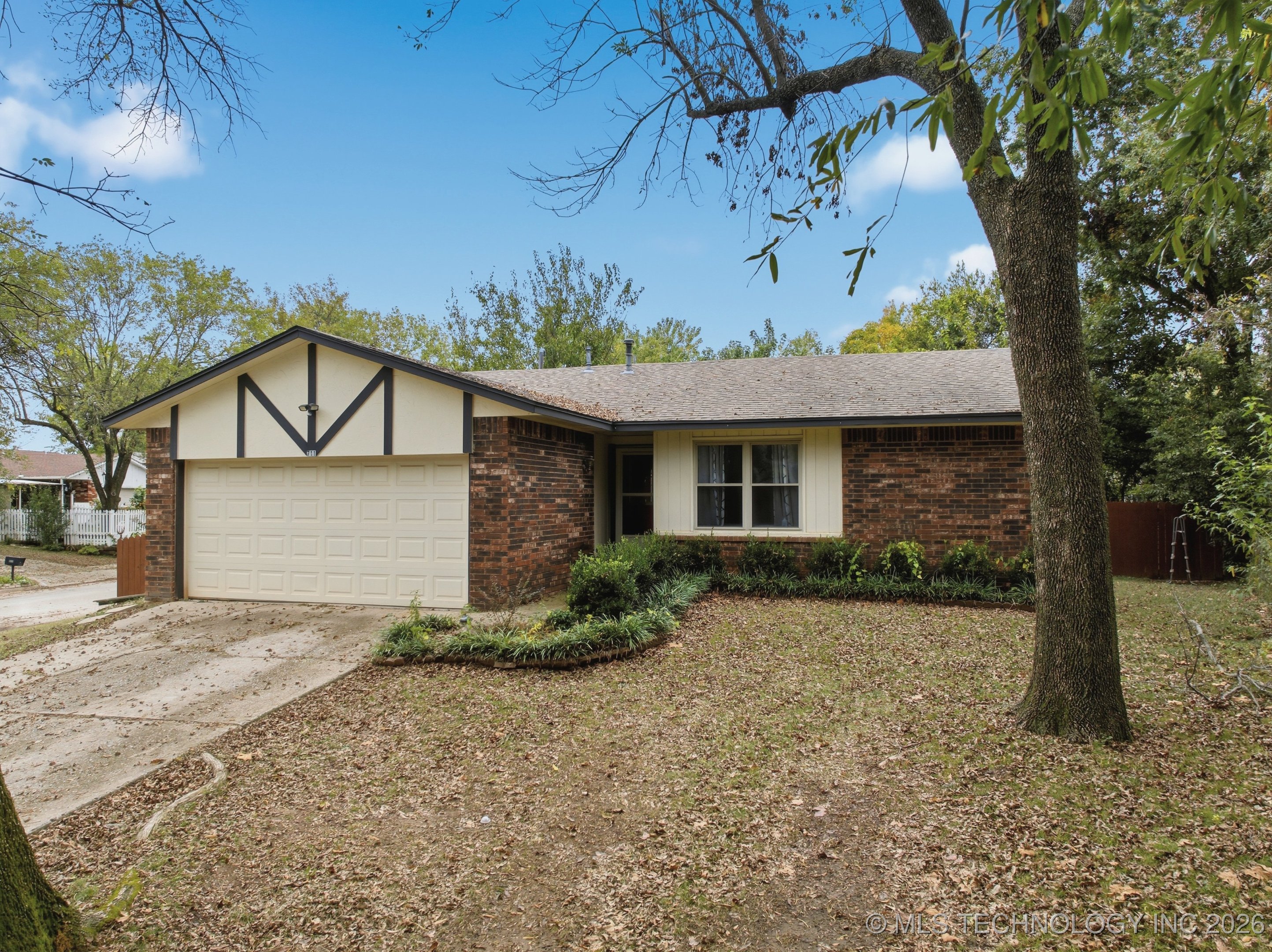 711 W 29th Street Property Photo 1