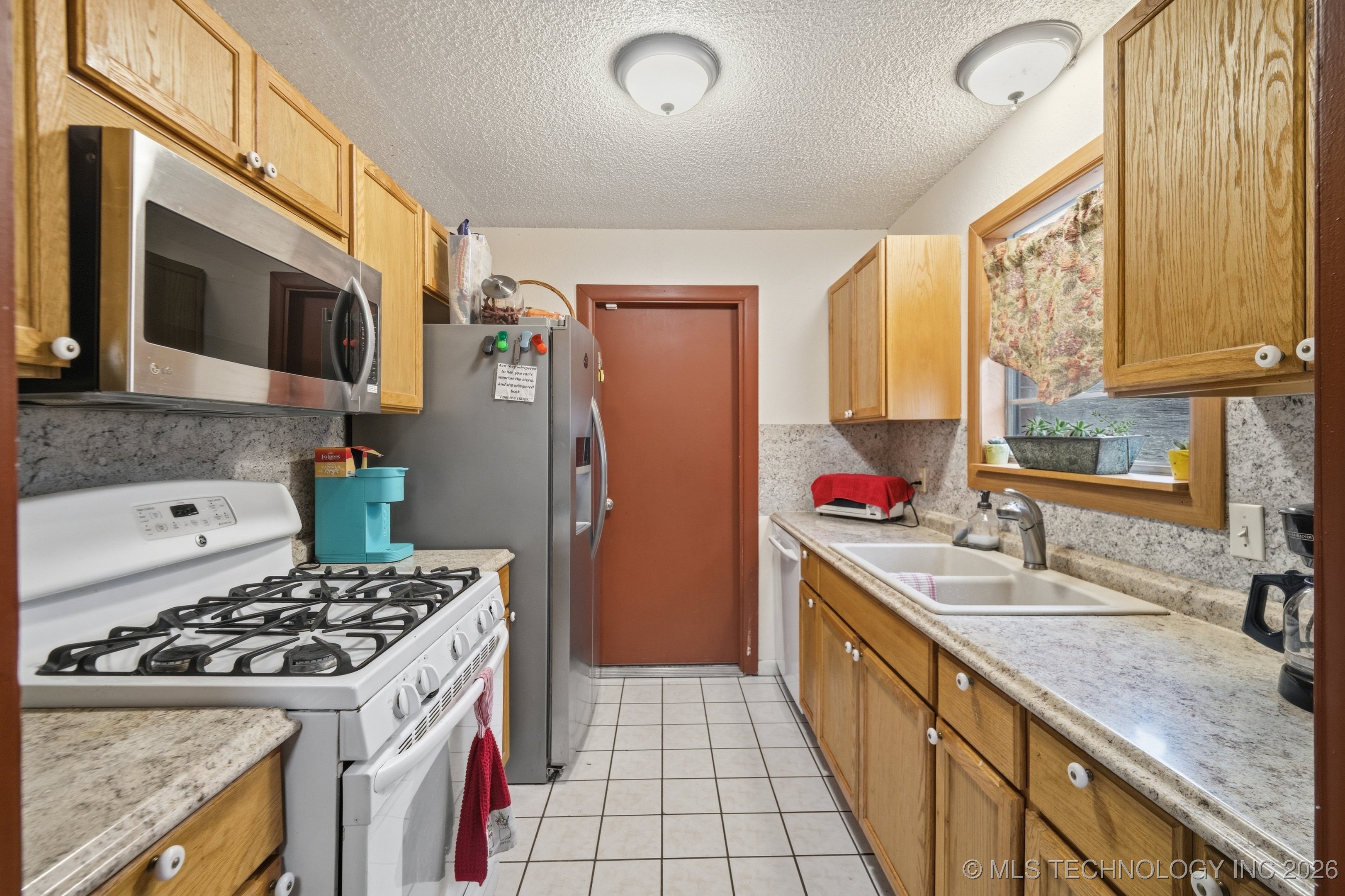 711 W 29th Street Property Photo 8