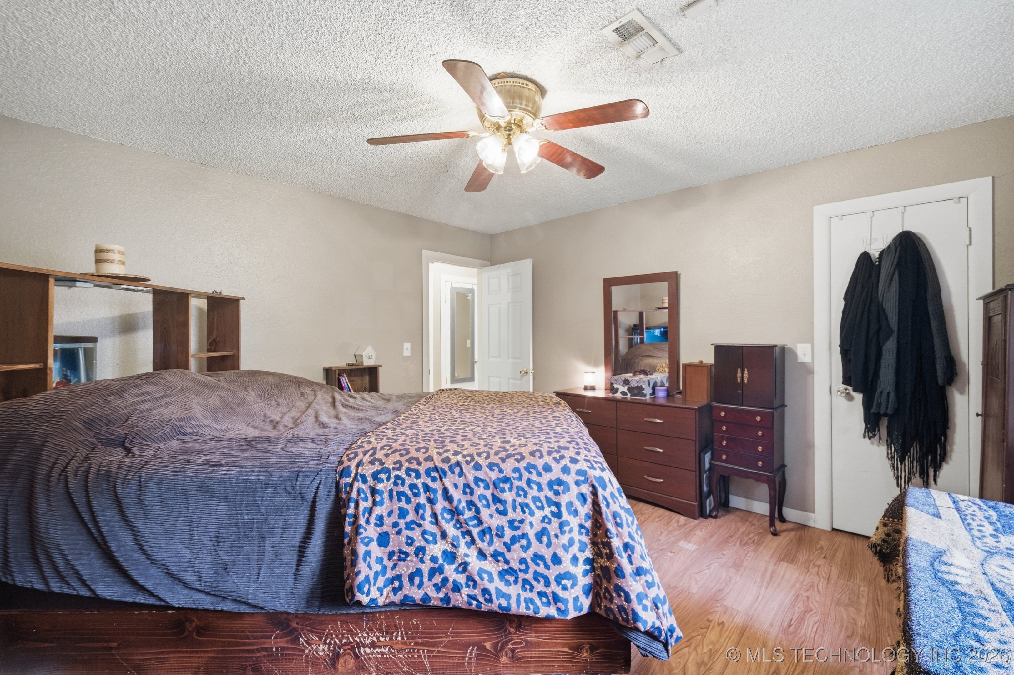 711 W 29th Street Property Photo 10