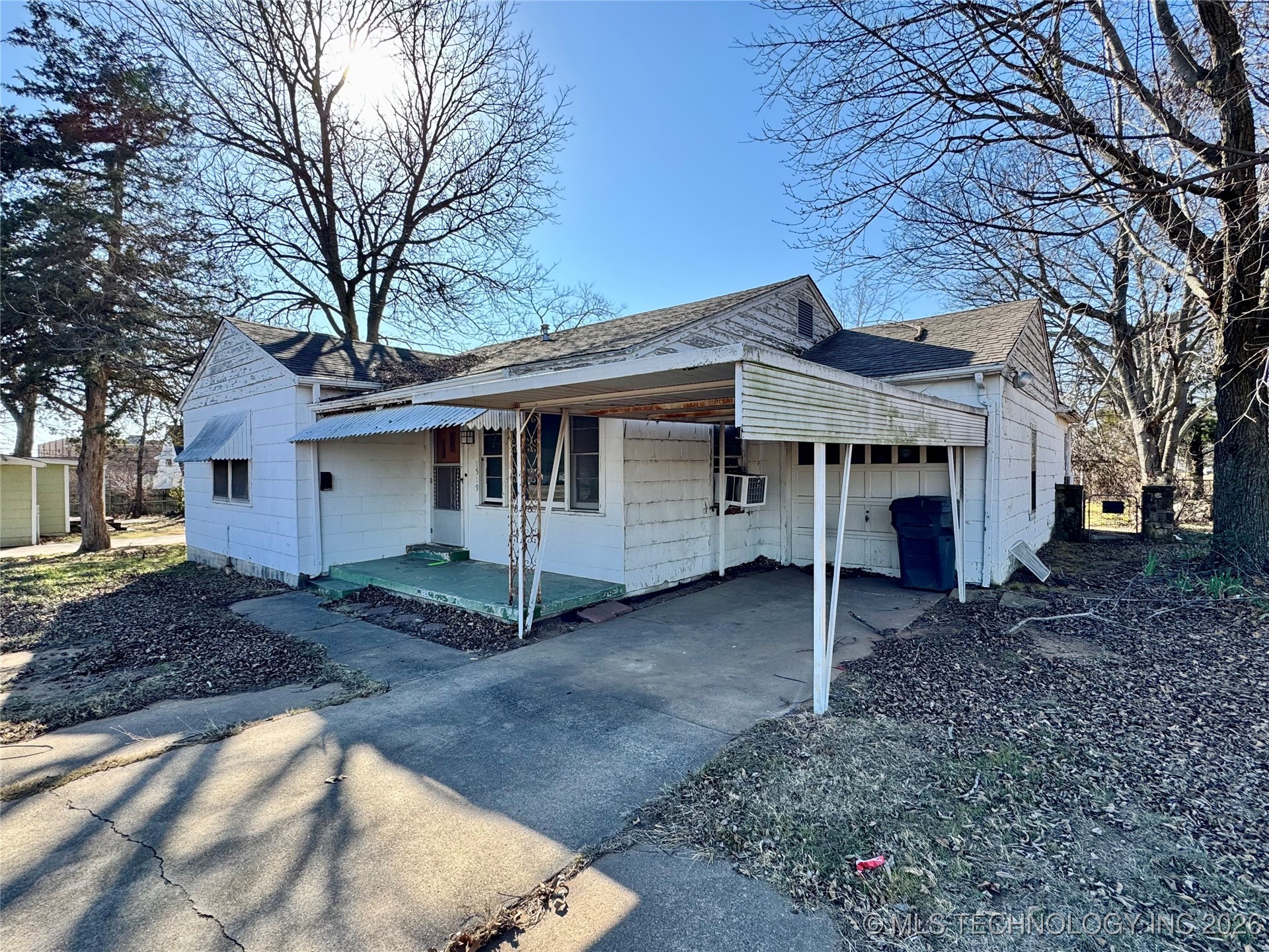 1519 Chickasaw Boulevard Property Photo 3