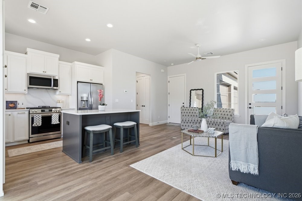 15240 S 27th East Avenue Property Photo 25