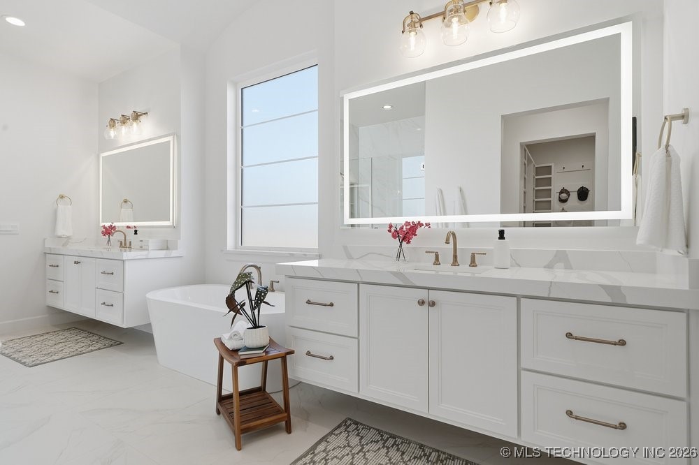 15240 S 27th East Avenue Property Photo 31