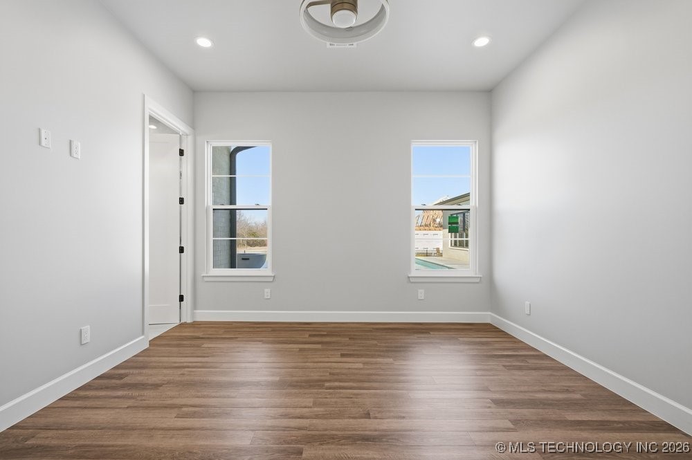 15240 S 27th East Avenue Property Photo 45