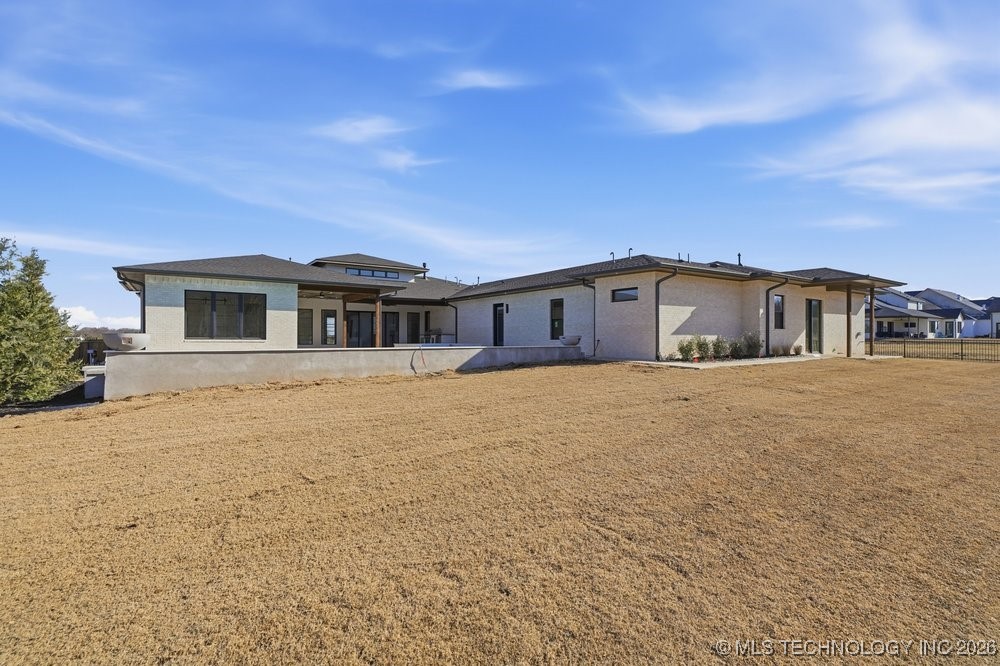 15240 S 27th East Avenue Property Photo 51