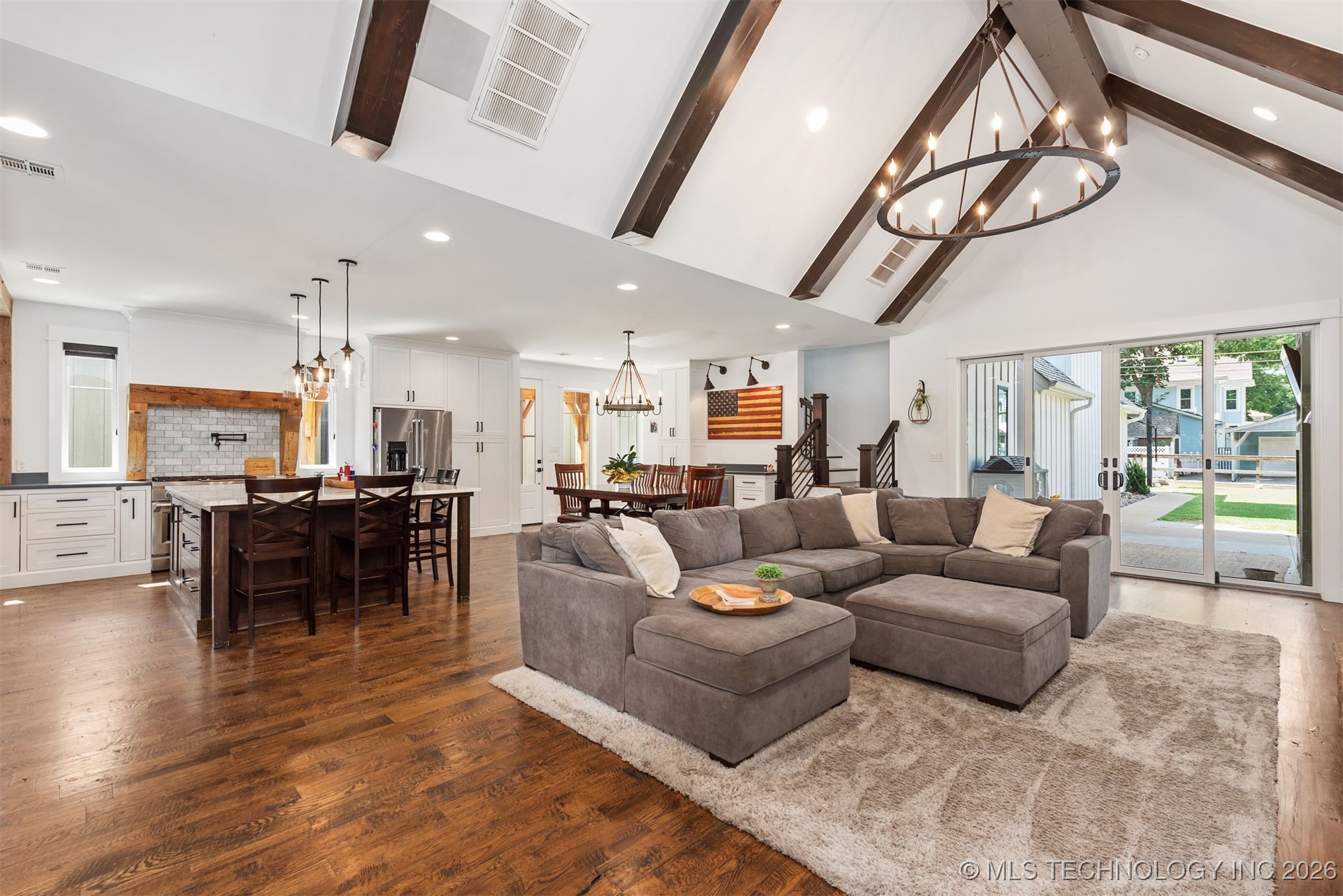 312 E Dallas Street Property Photo 11