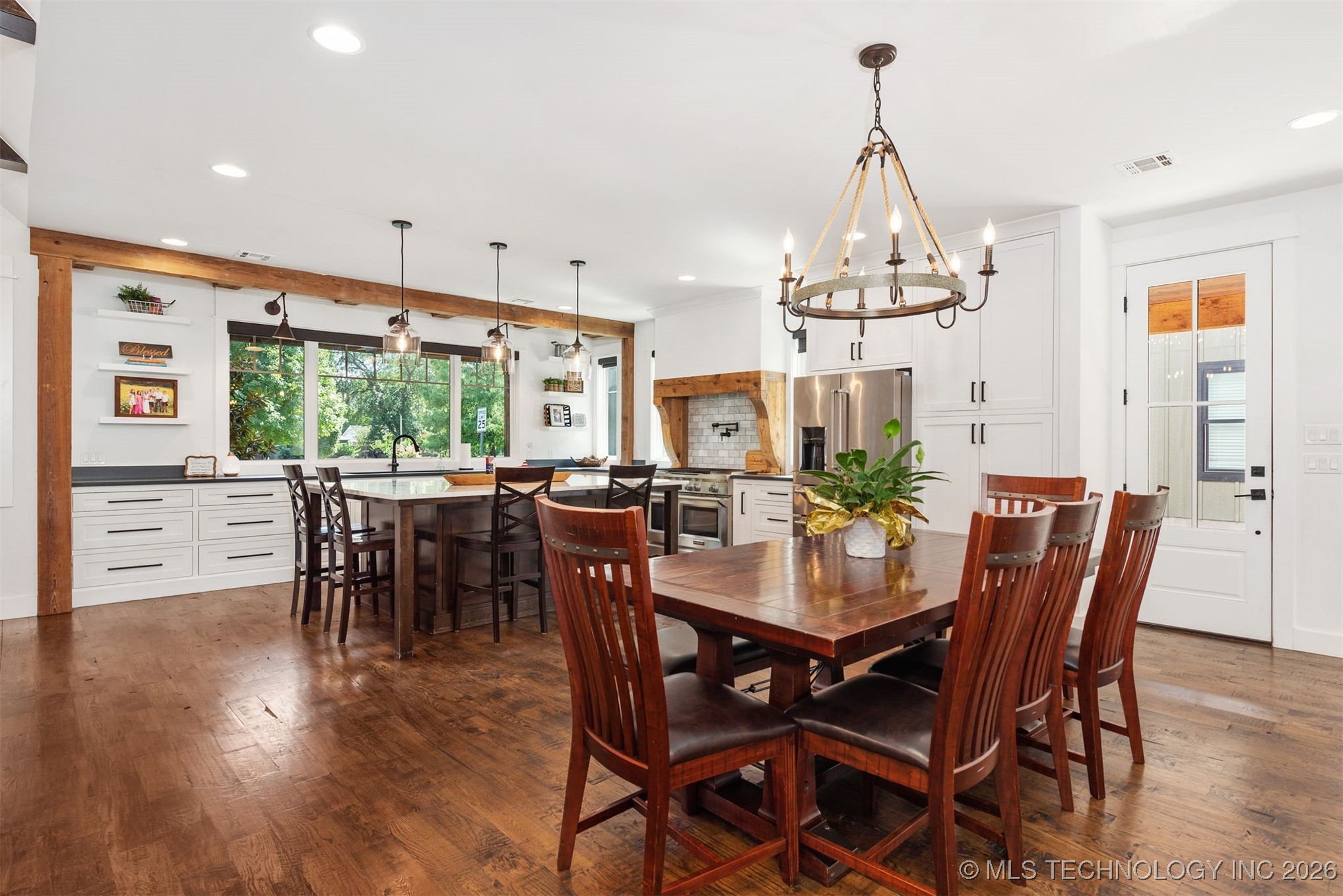 312 E Dallas Street Property Photo 13