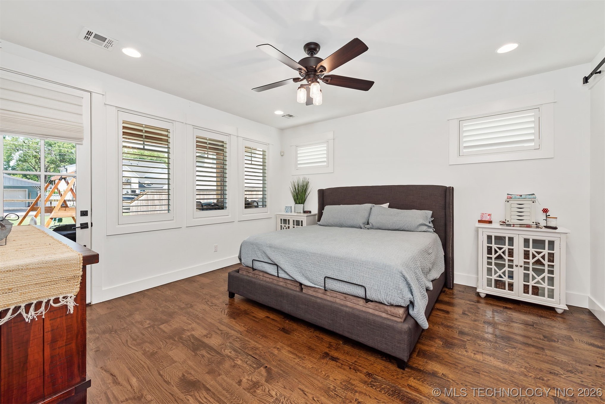 312 E Dallas Street Property Photo 19