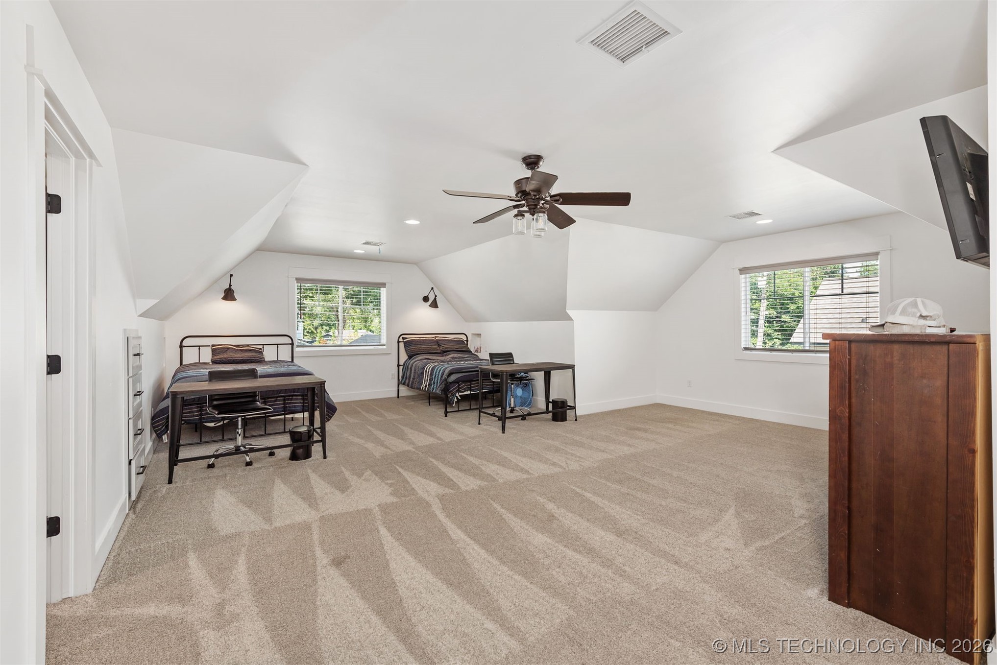 312 E Dallas Street Property Photo 27