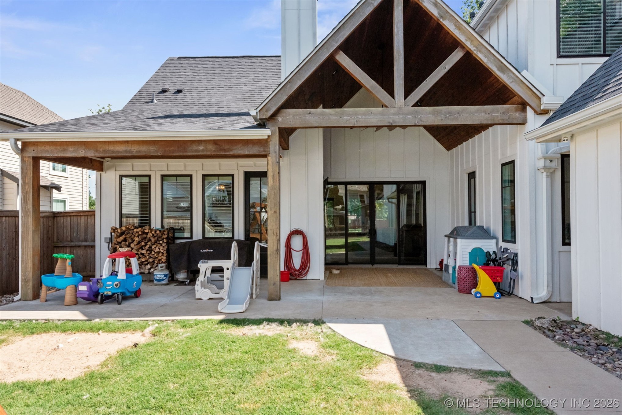 312 E Dallas Street Property Photo 42