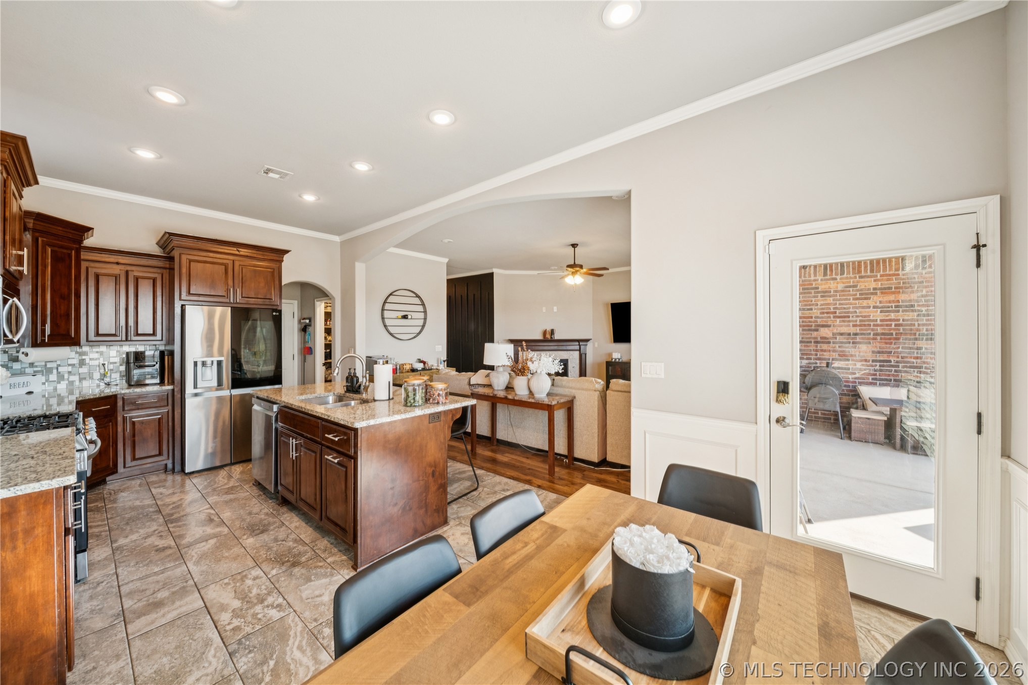 1623 E Fulton Place Property Photo 11