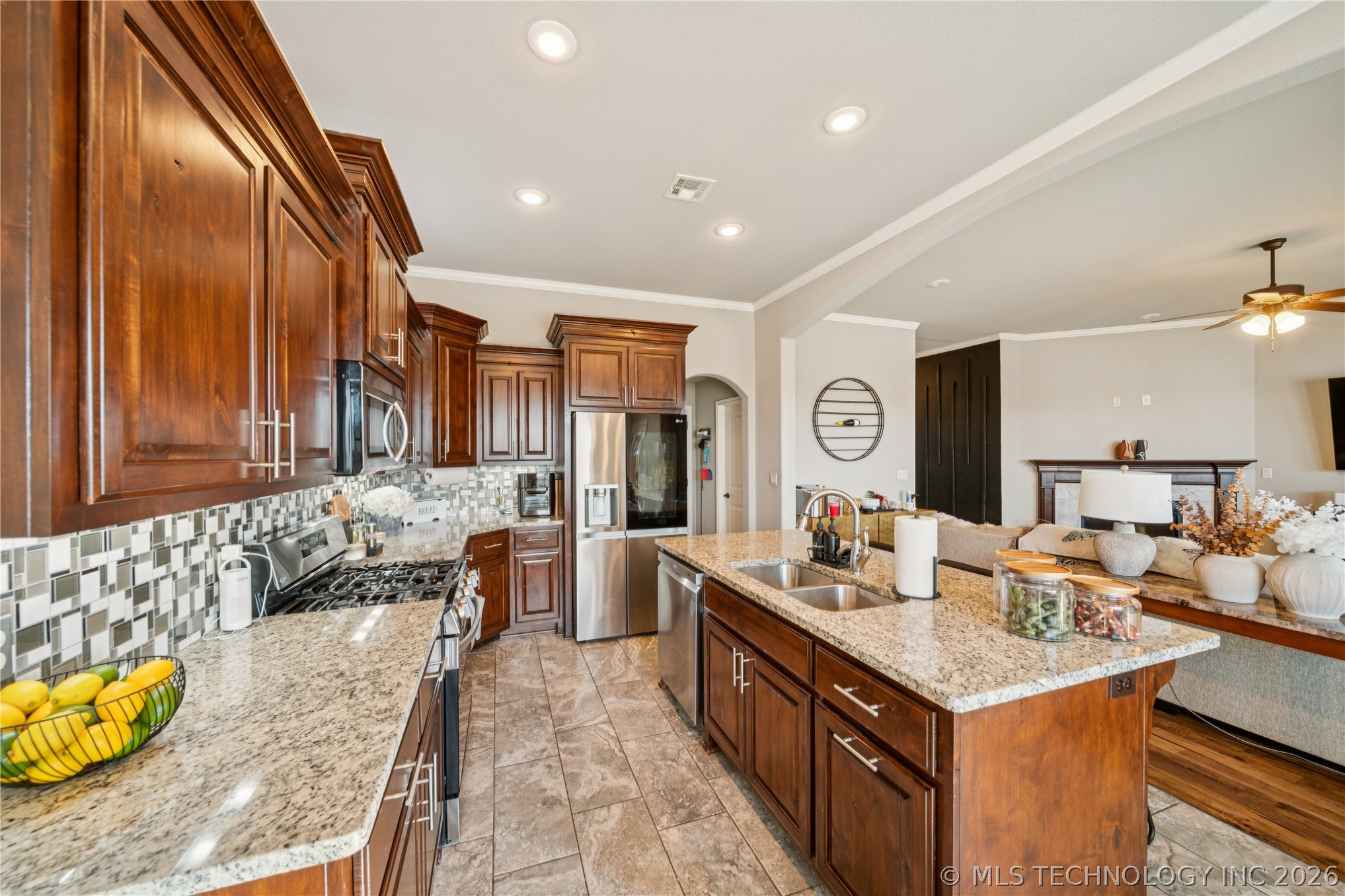 1623 E Fulton Place Property Photo 12