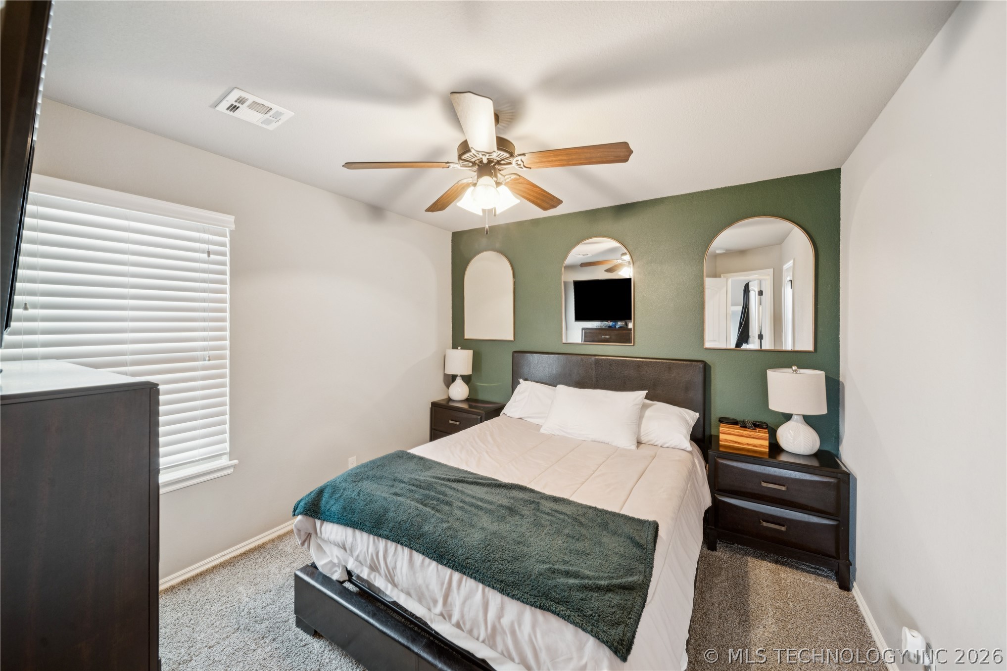 1623 E Fulton Place Property Photo 29