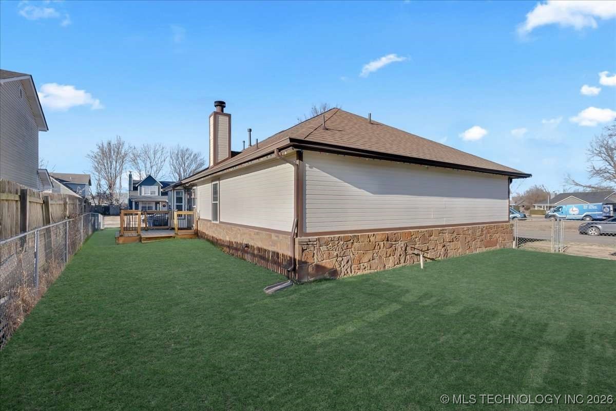 2010 S Missouri Avenue Property Photo 6