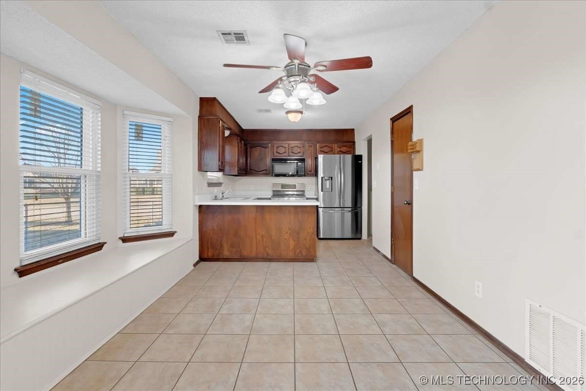 2010 S Missouri Avenue Property Photo 11