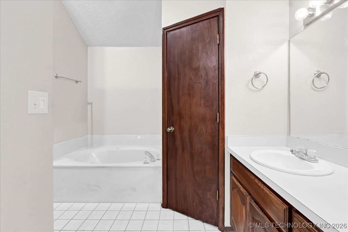 2010 S Missouri Avenue Property Photo 19