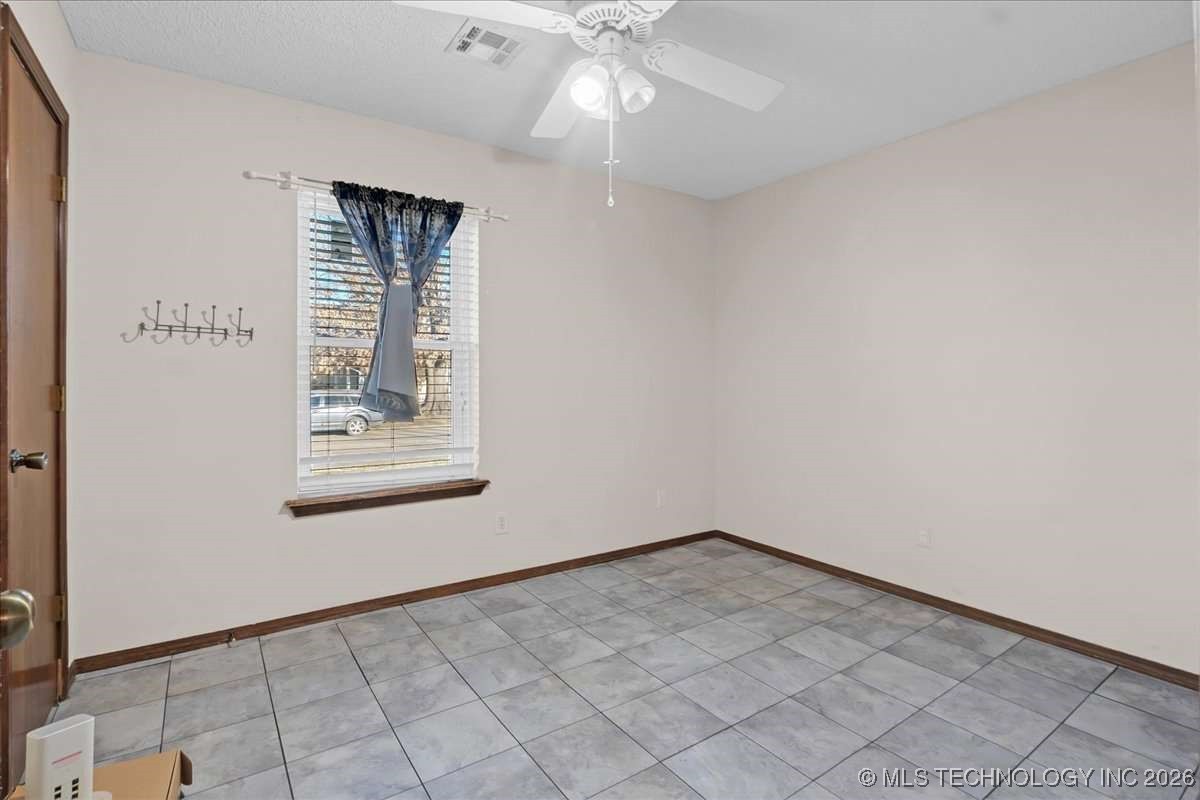 2010 S Missouri Avenue Property Photo 24