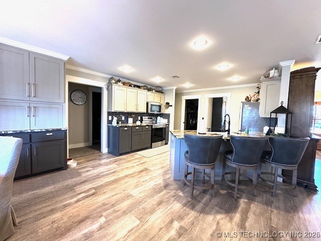 3806 Club View Drive Property Photo 5