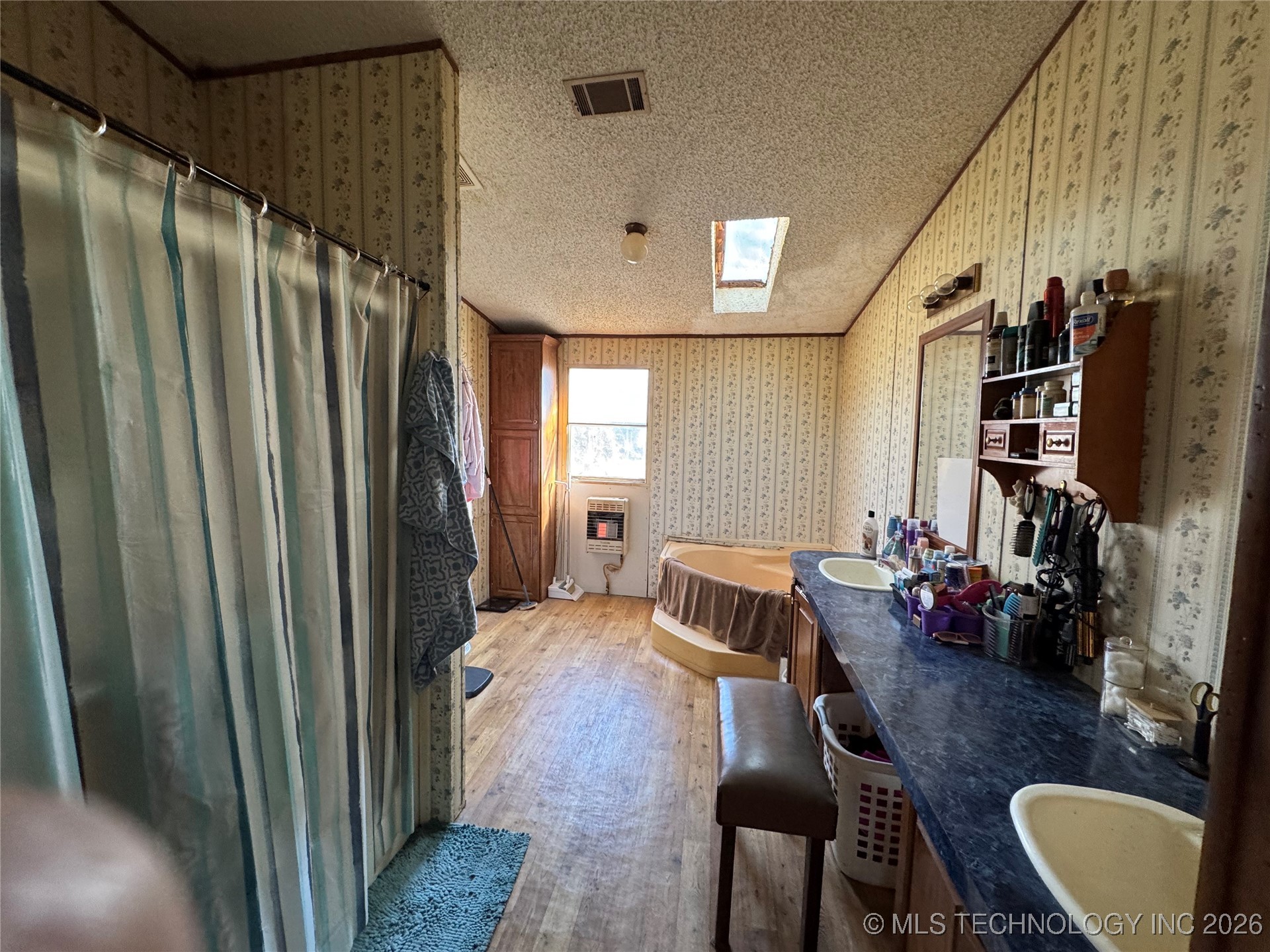 300 Brewer Property Photo 9