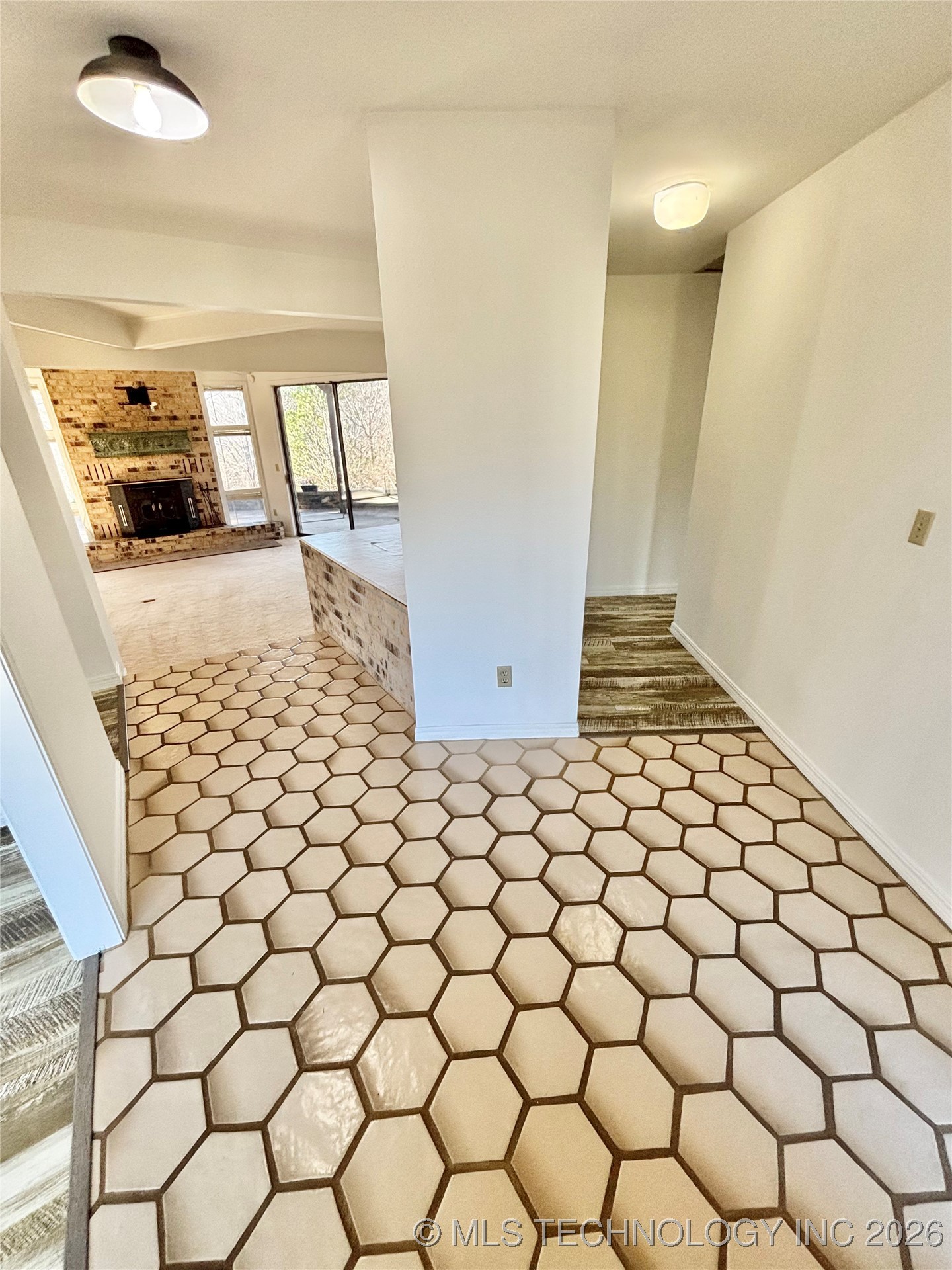 48380 Caughern Lane Property Photo 6