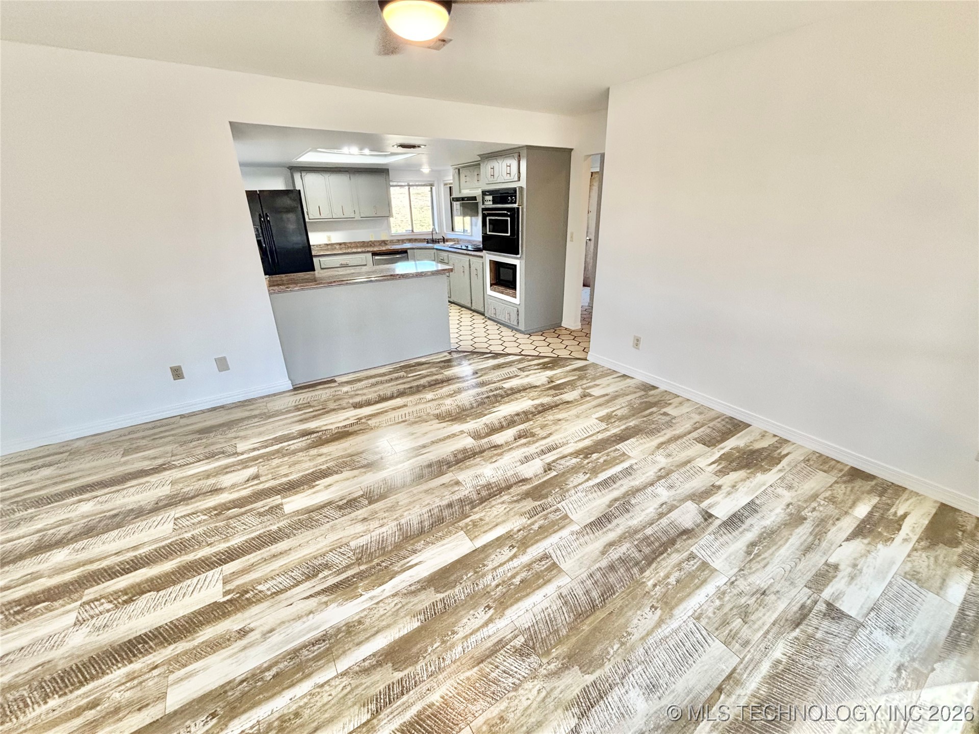 48380 Caughern Lane Property Photo 11