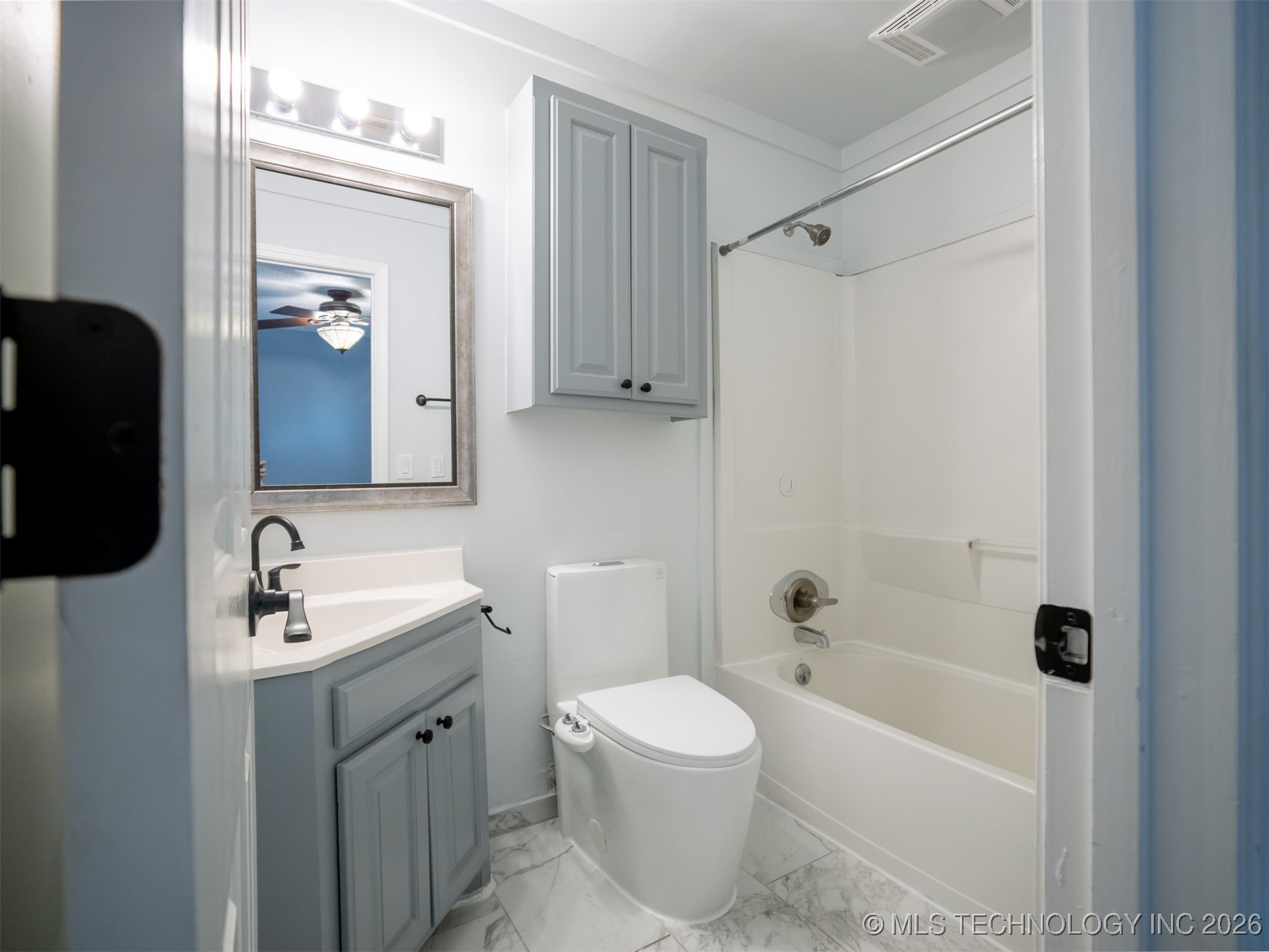 1753 S Pine Avenue Property Photo 9