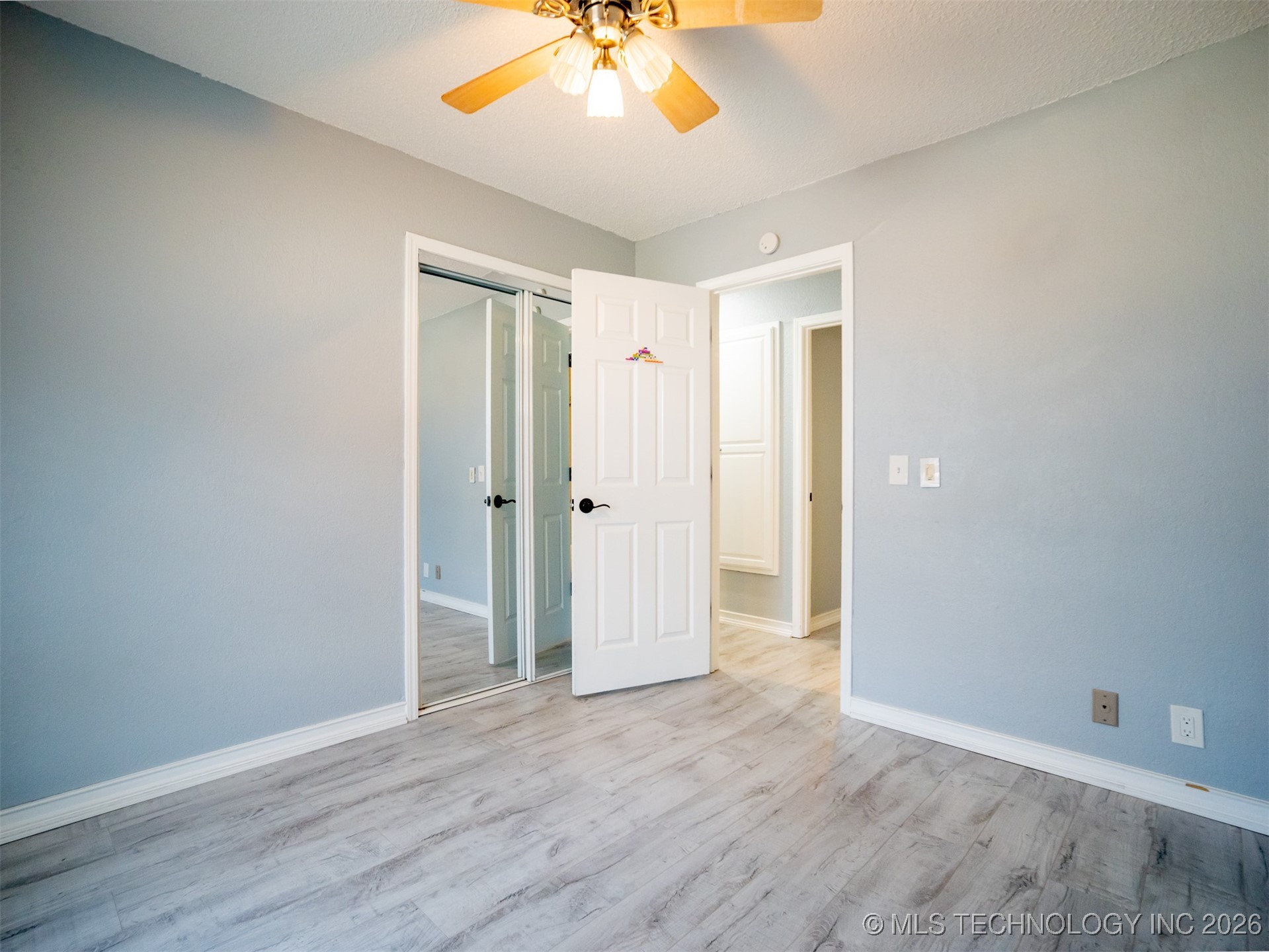 1753 S Pine Avenue Property Photo 12