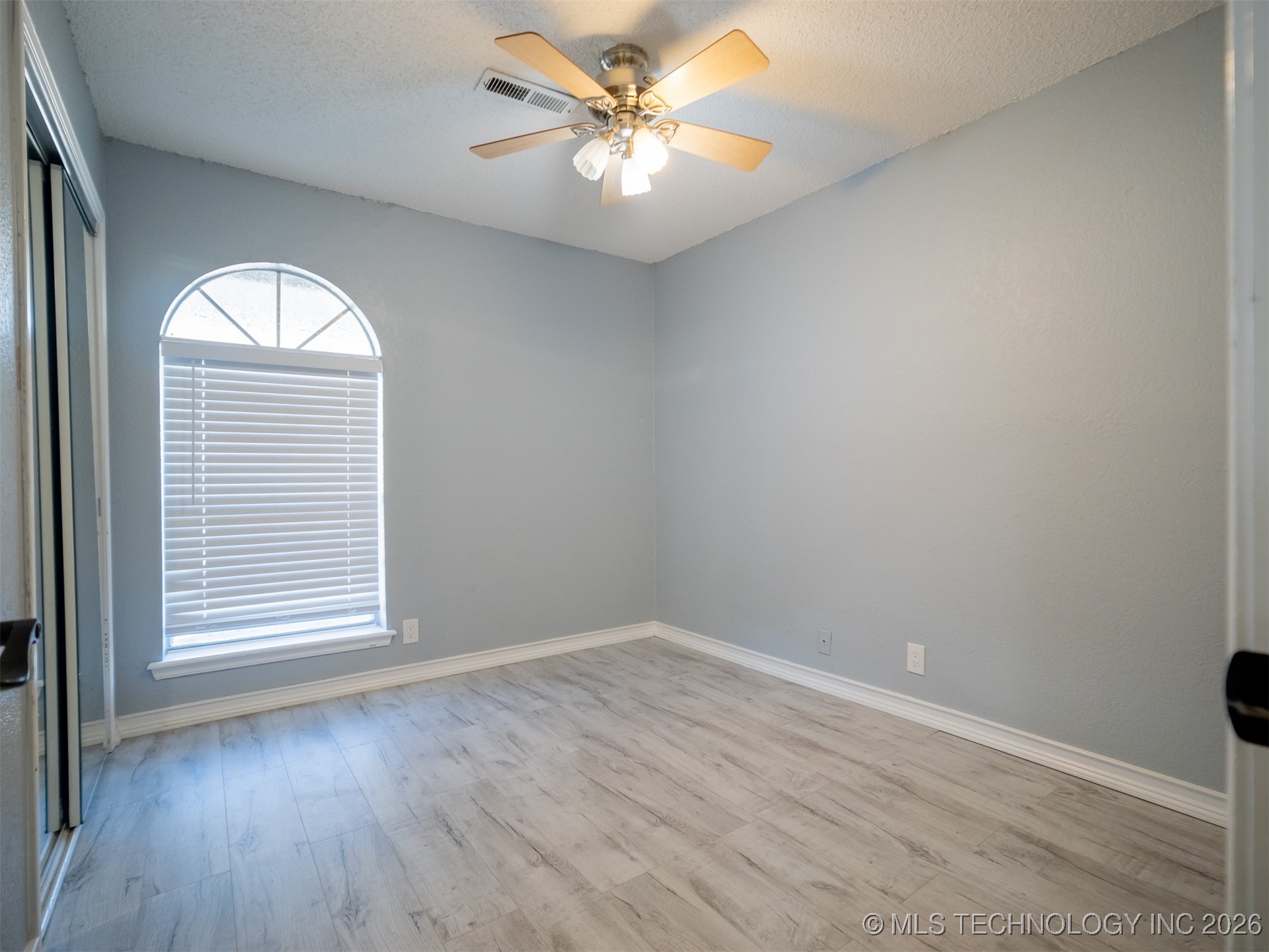 1753 S Pine Avenue Property Photo 13