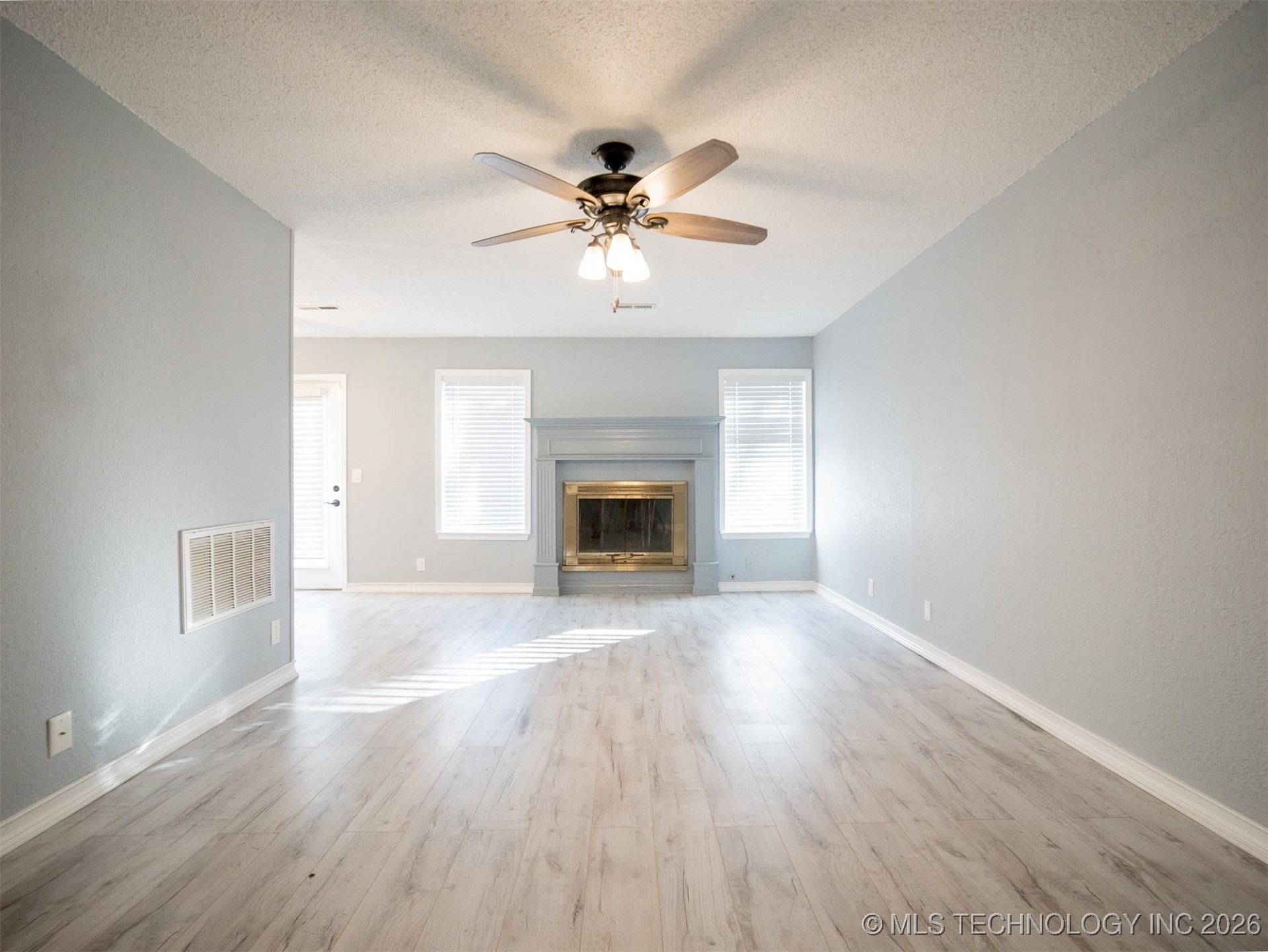 1753 S Pine Avenue Property Photo 18