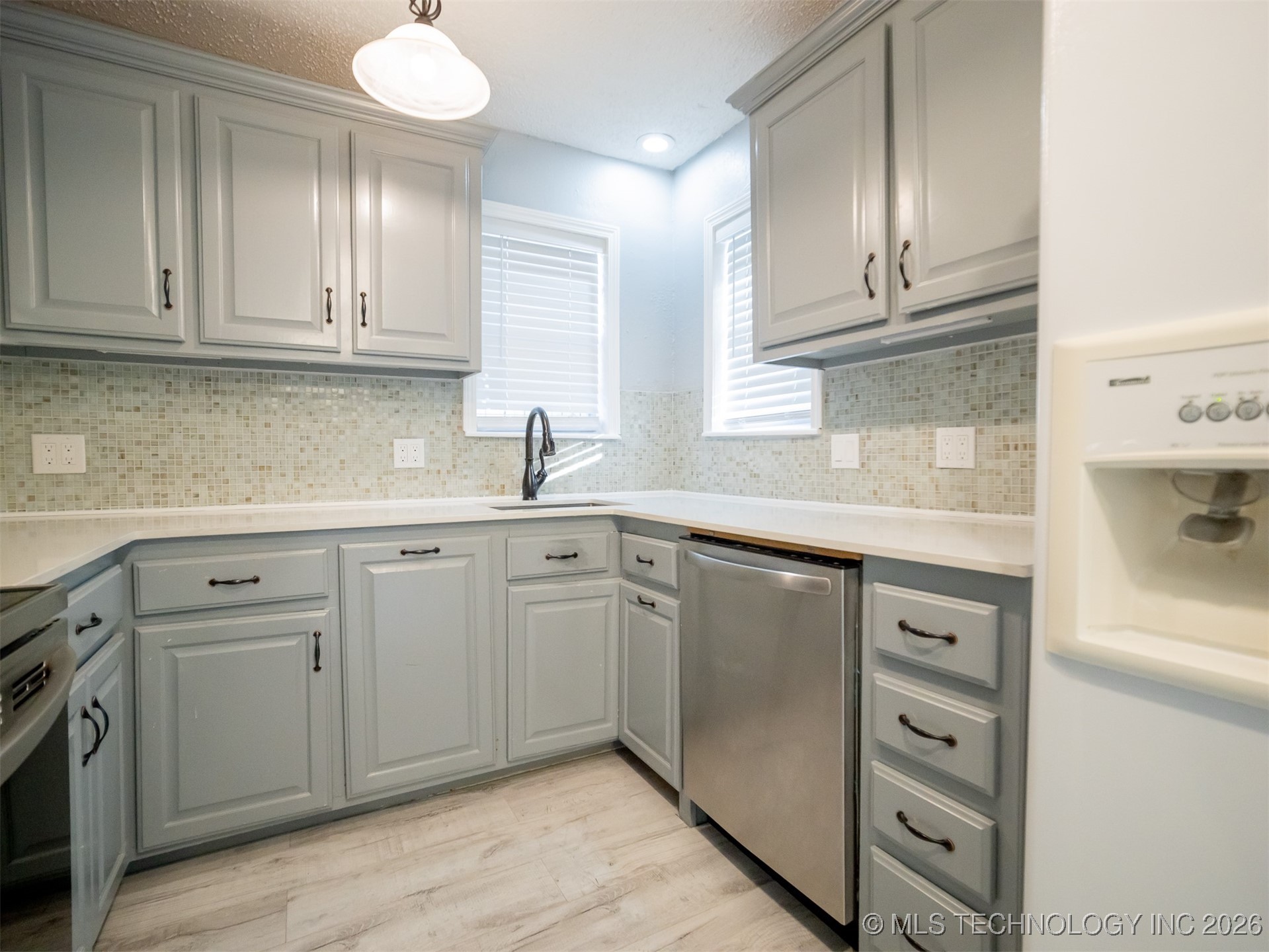 1753 S Pine Avenue Property Photo 22