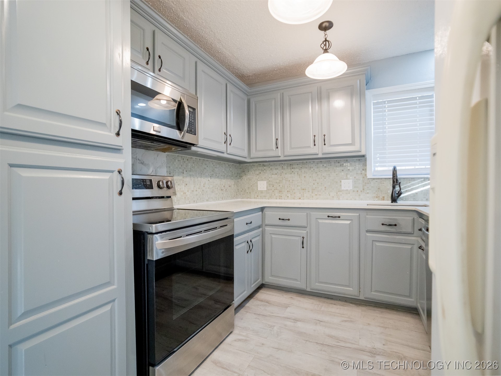 1753 S Pine Avenue Property Photo 23