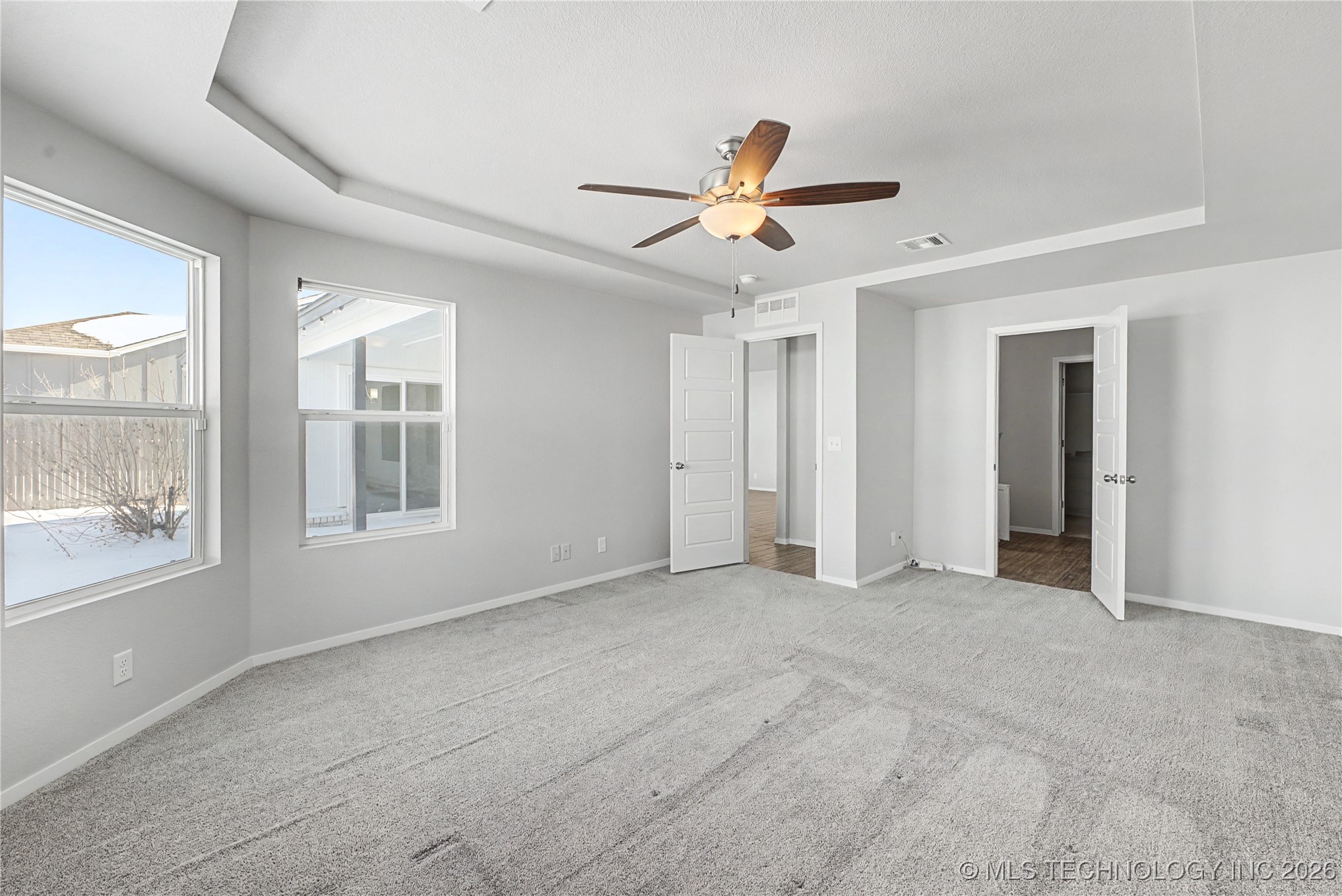 2912 W Charlotte Street Property Photo 4