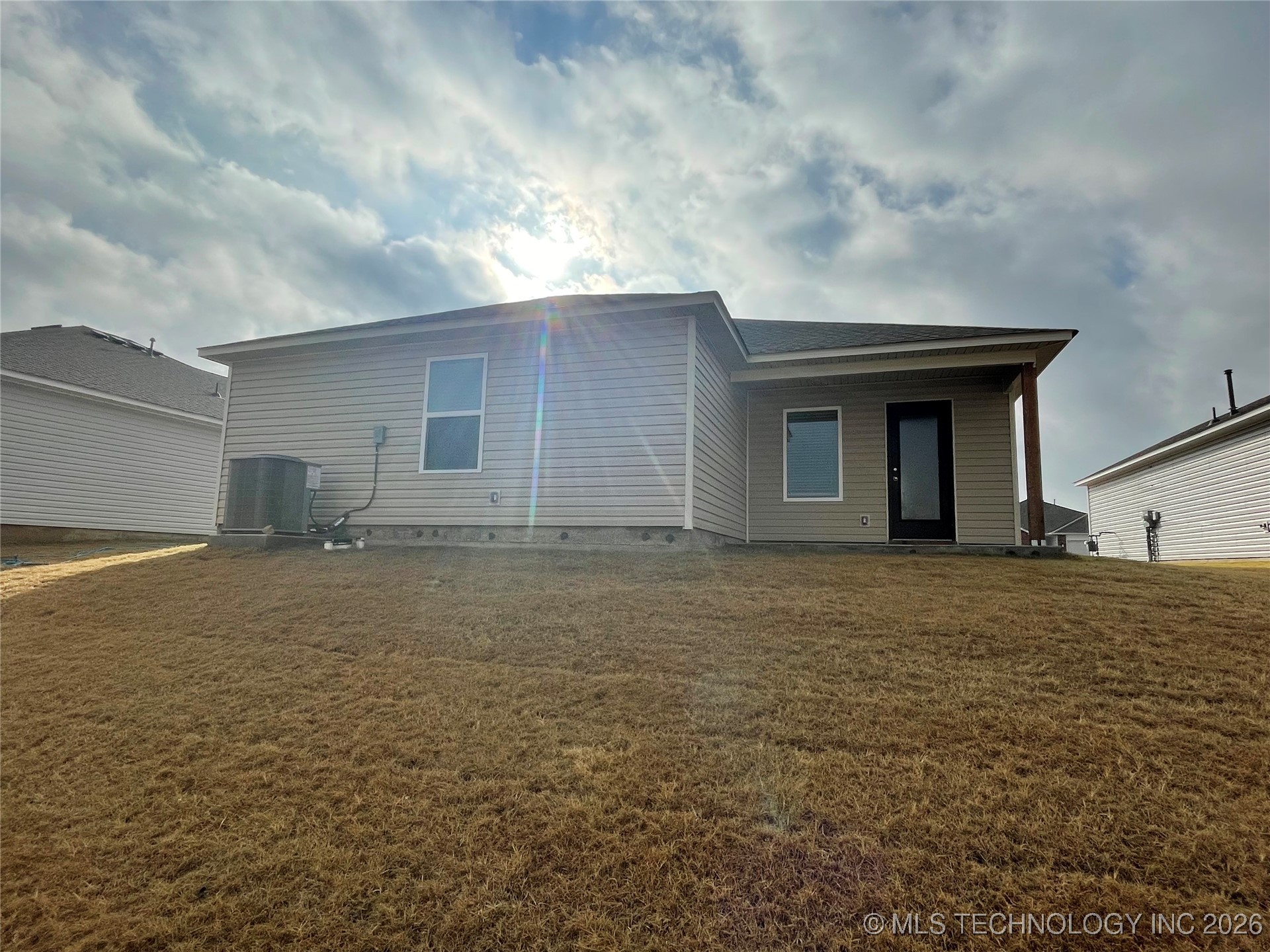 1010 W Lawton Road Property Photo 7