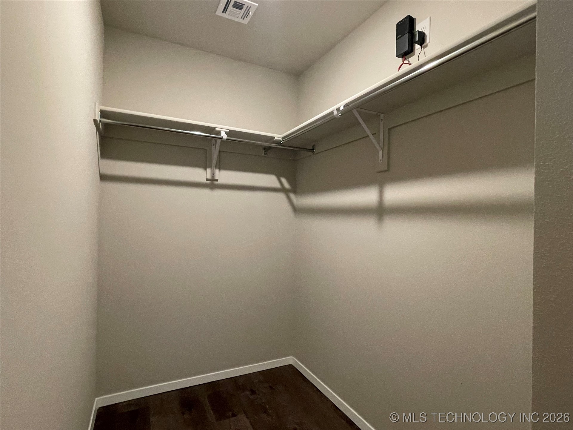 1010 W Lawton Road Property Photo 13