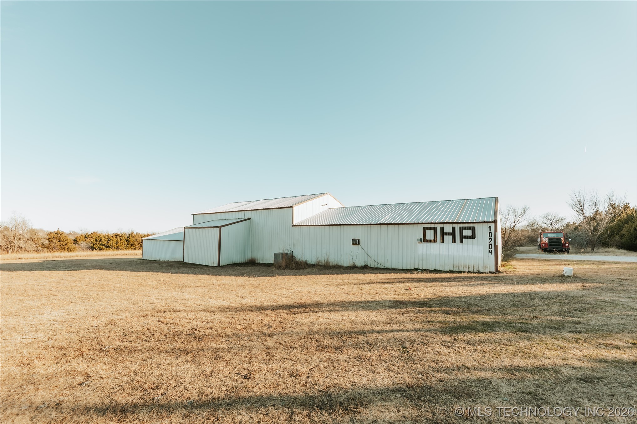 10205 E Tower Property Photo 2