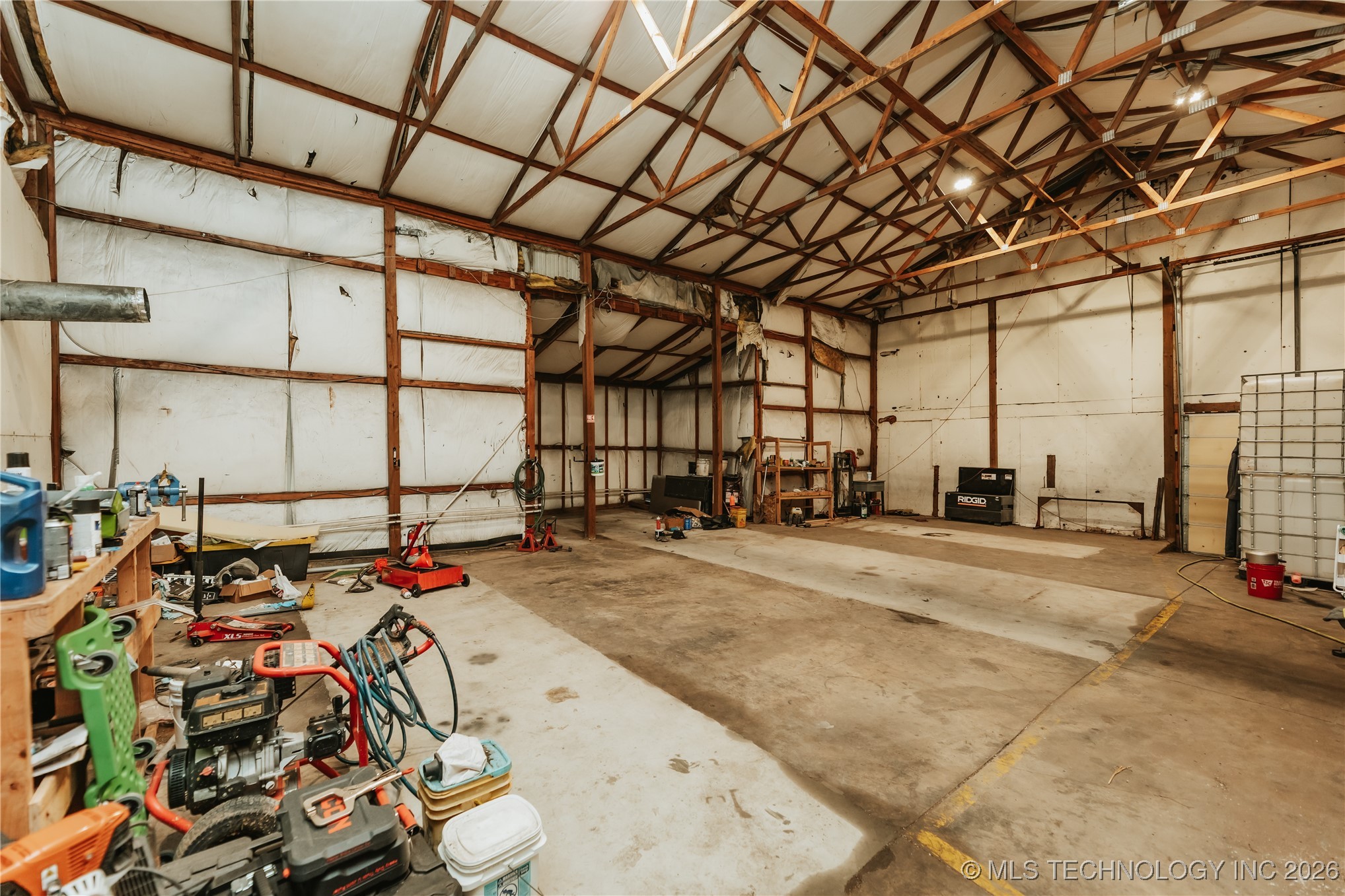 10205 E Tower Property Photo 8