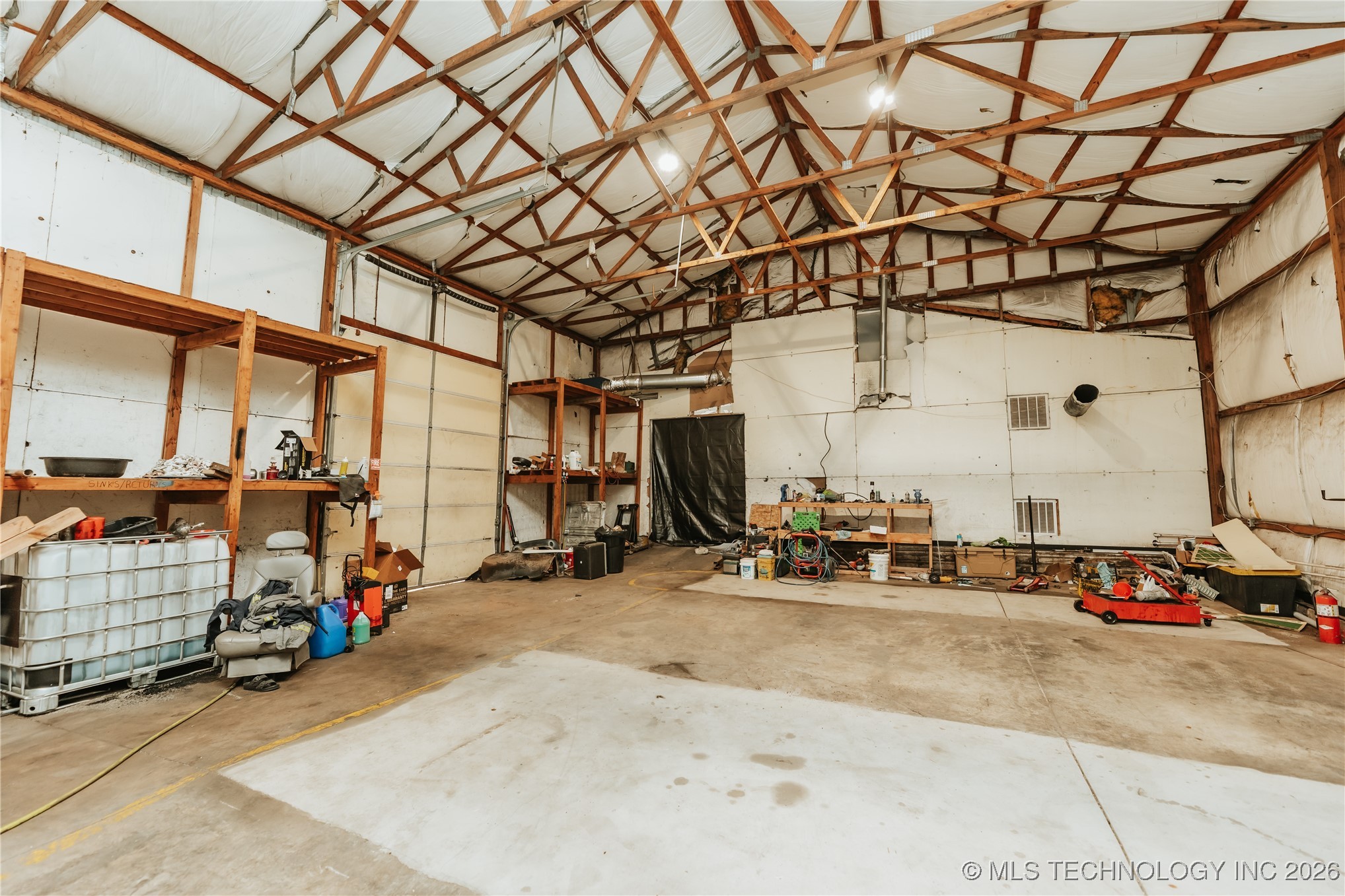 10205 E Tower Property Photo 10