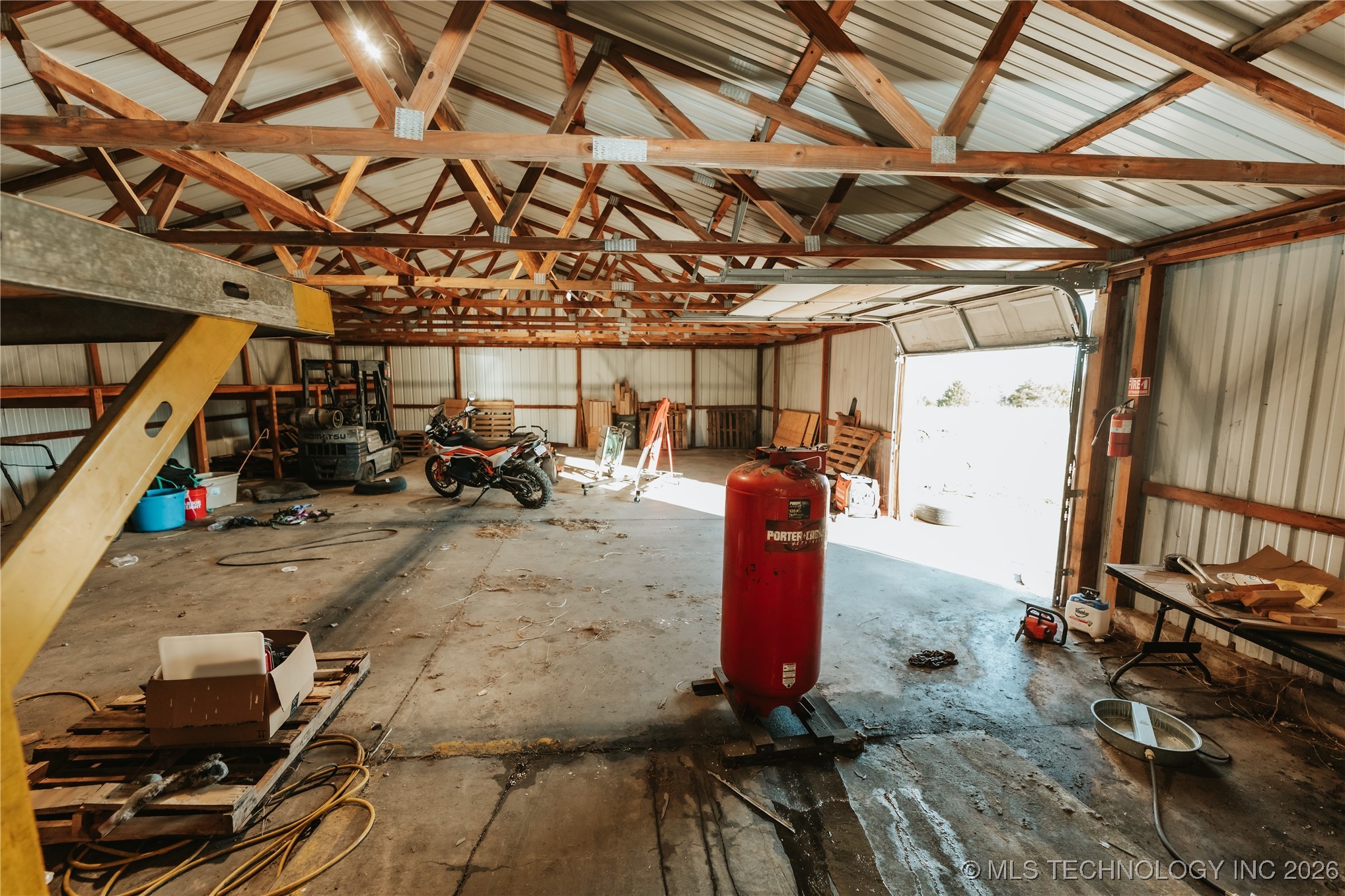 10205 E Tower Property Photo 11