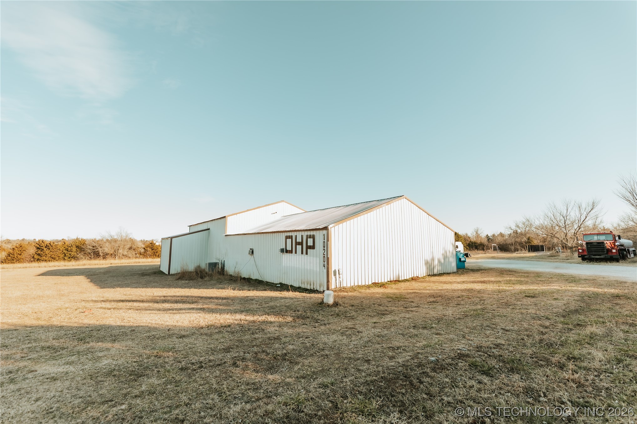 10205 E Tower Property Photo 15