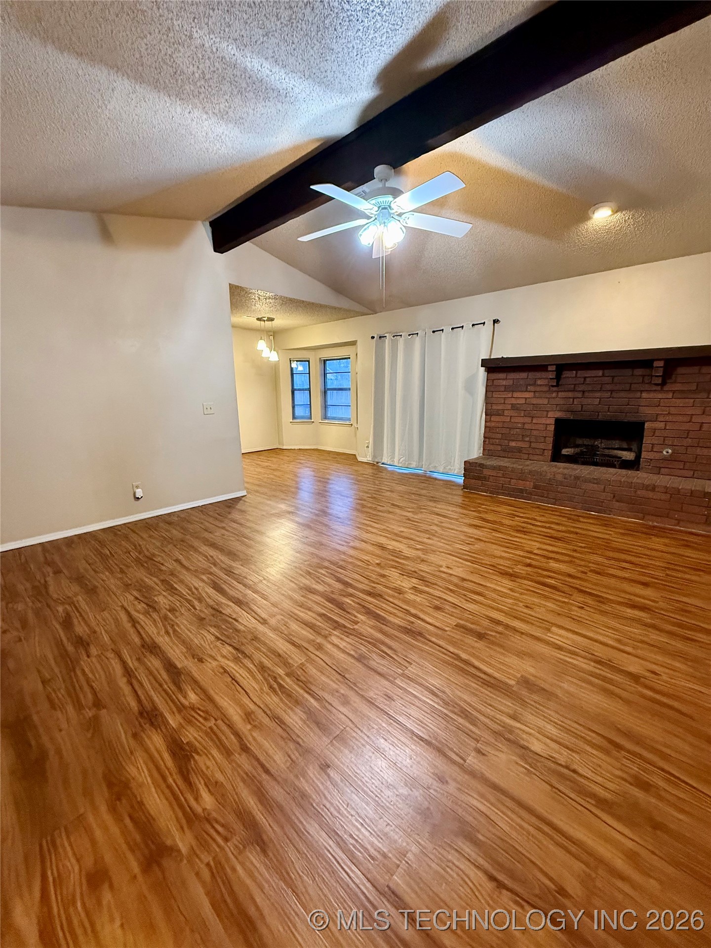 4609 S Date Avenue Property Photo 2